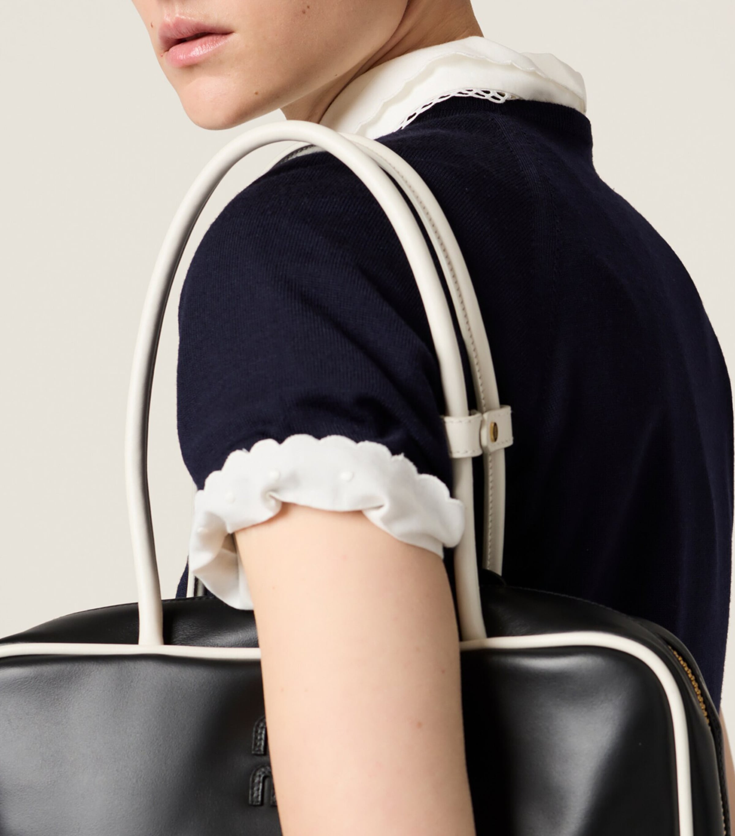 Fleece Wool Logo Sweater F0008 Image 5