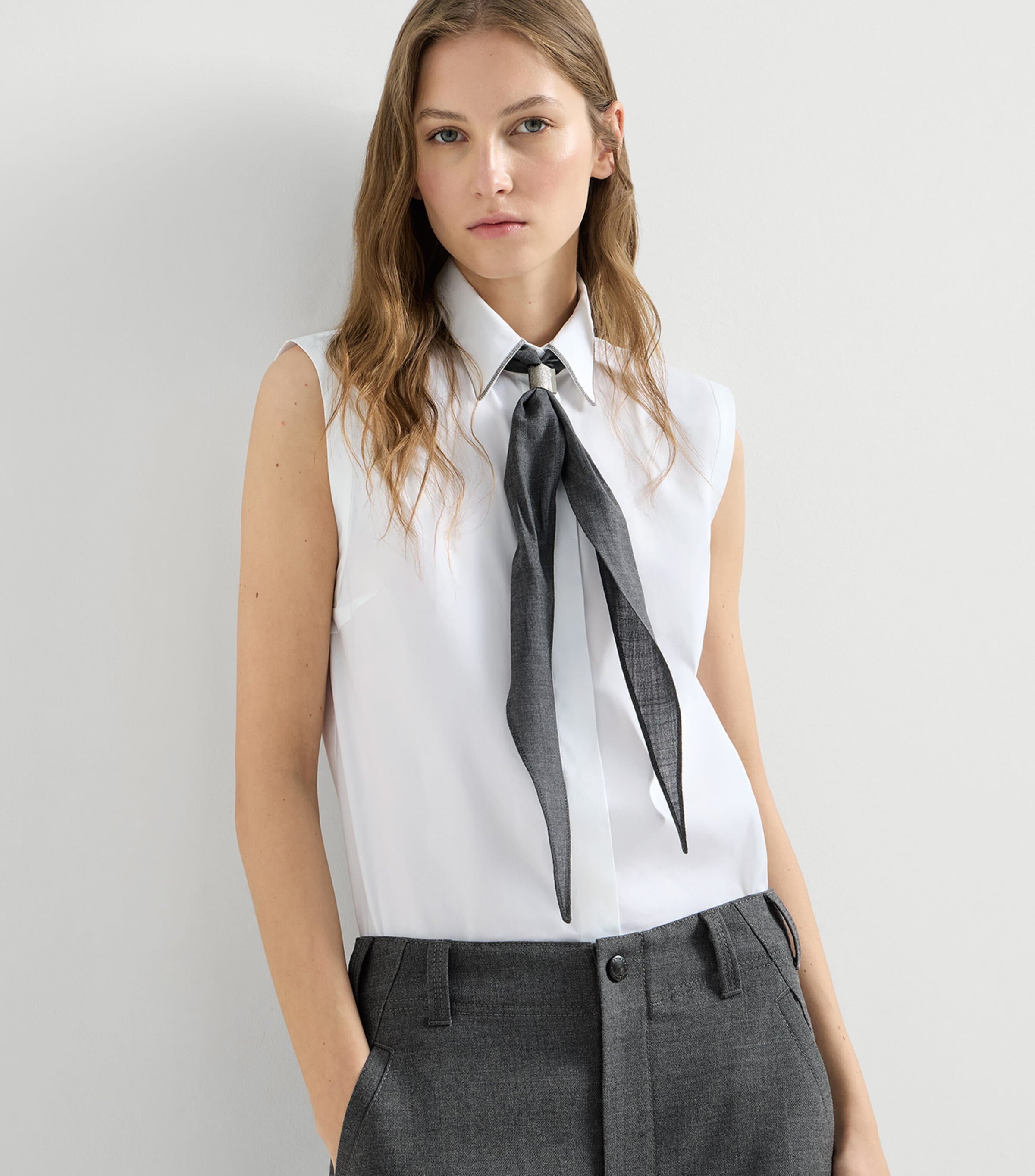 Brunello Cucinelli Womens Stretch-Cotton Poplin Sleeveless Shirt Image 2