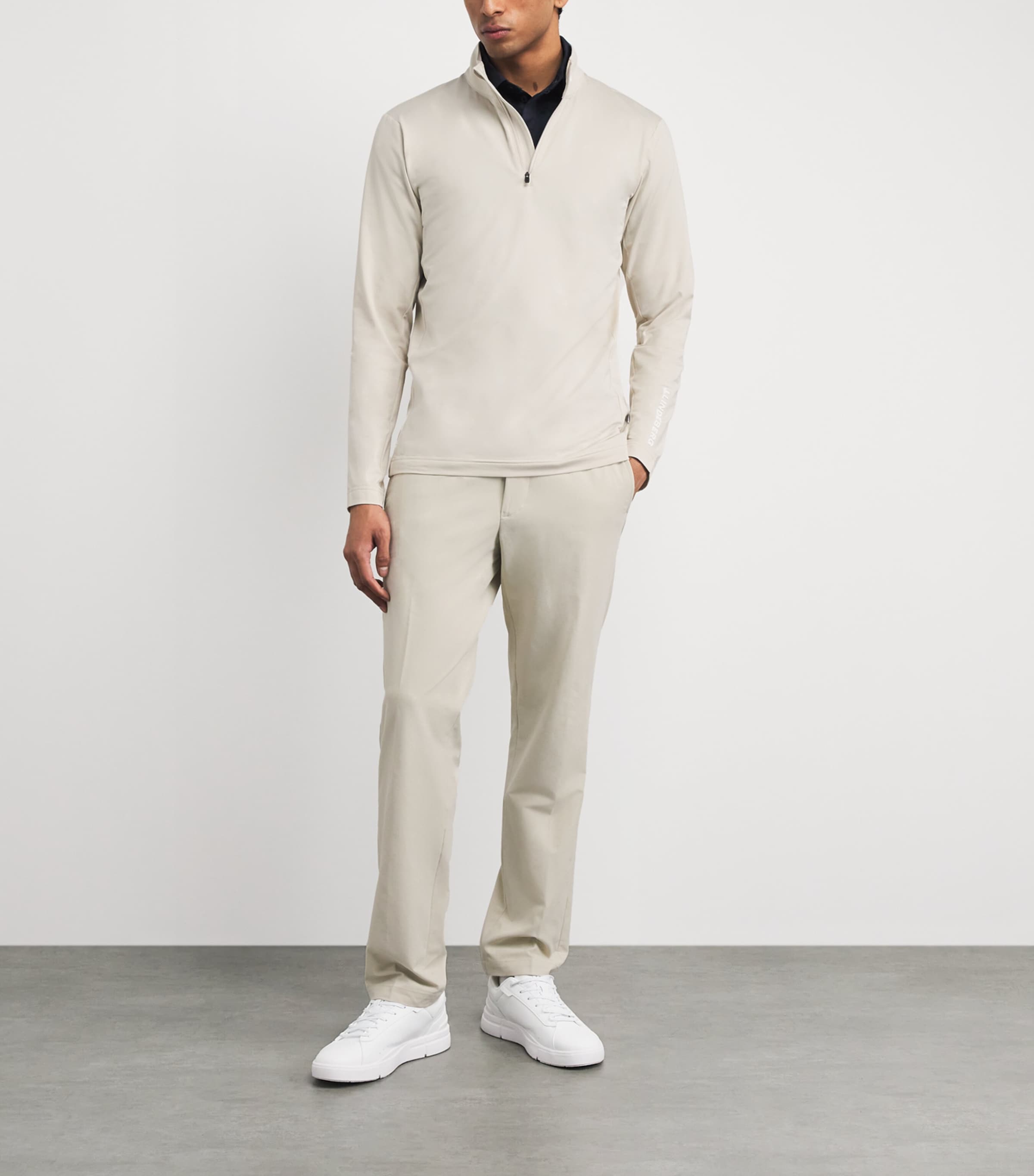 Tour Tech Mid Layer U029 MOONBEAM Image 2