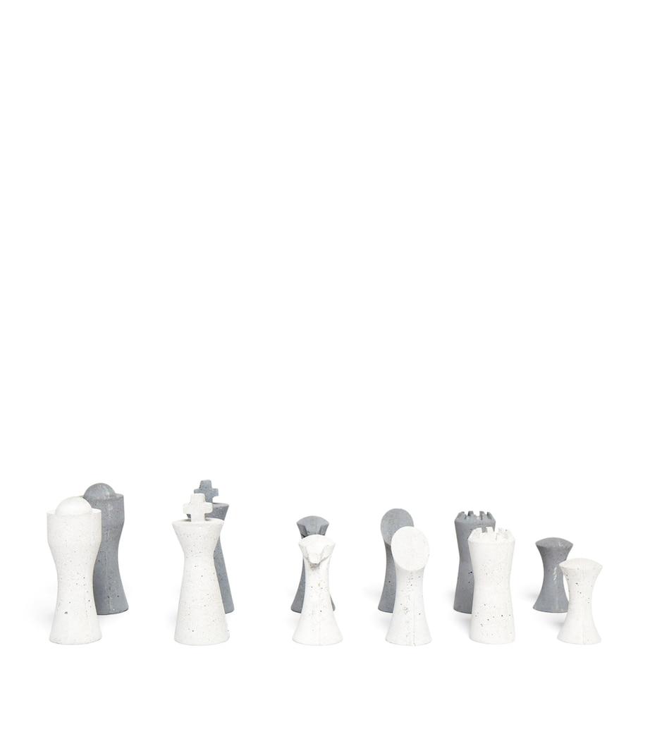 x Daniel Caesar Spergy Chess Set GREY Image 4