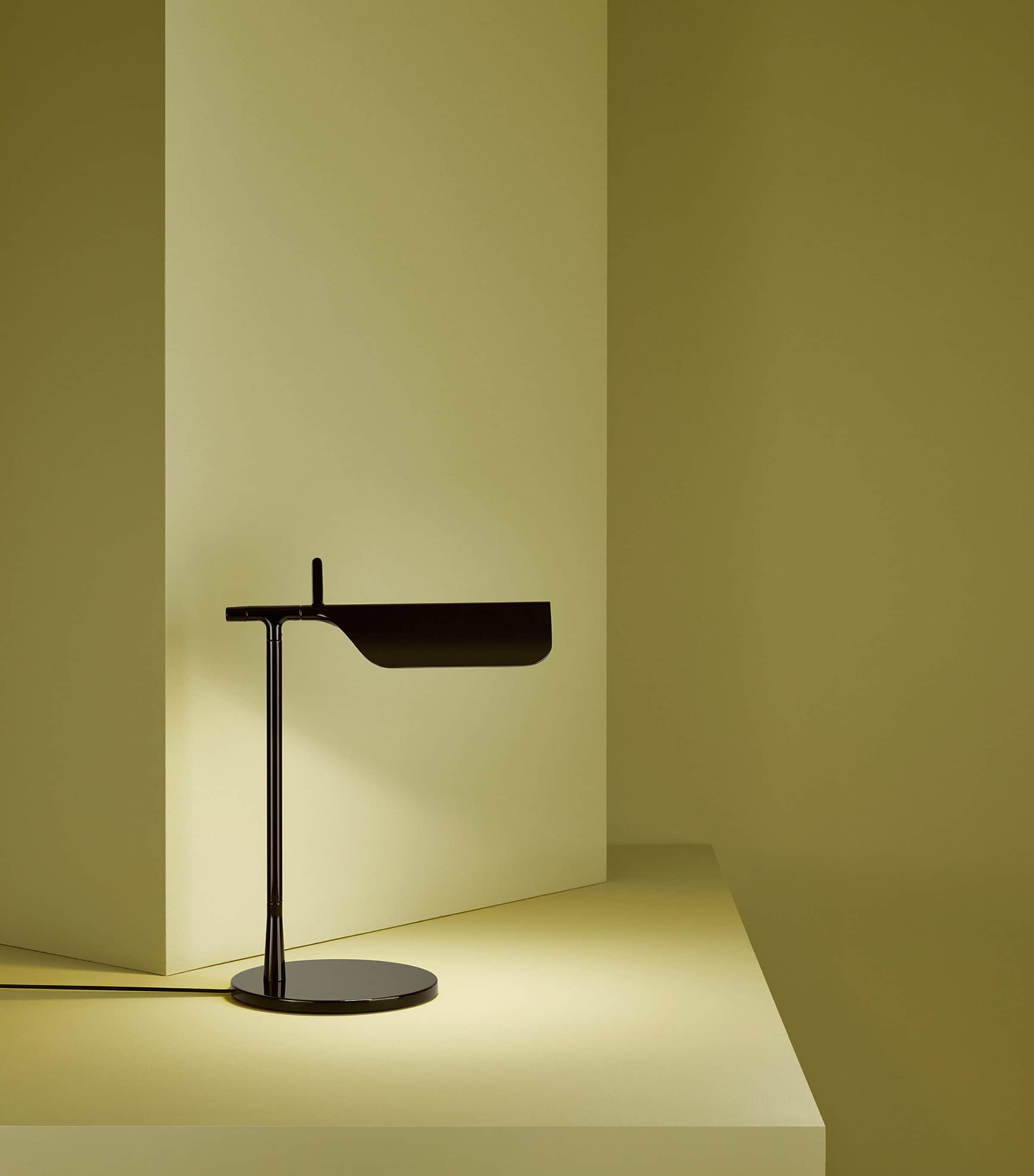 T Table Lamp BLACK Image 4