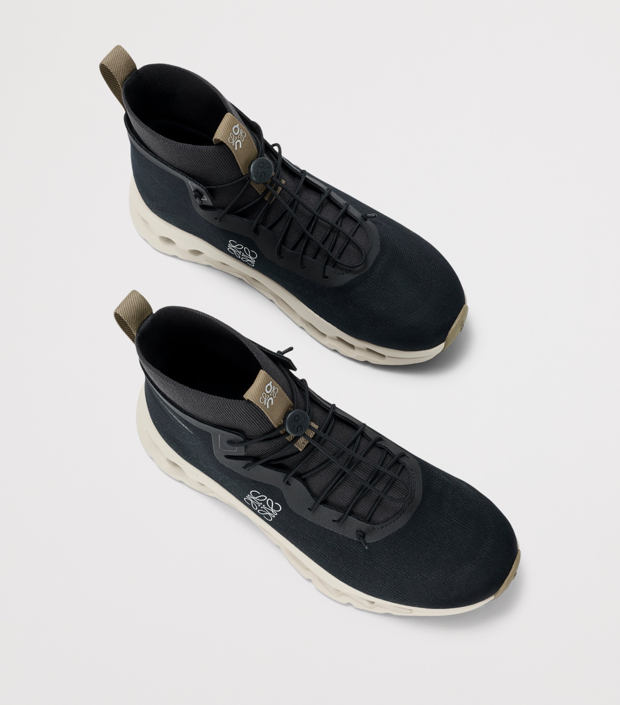 LOEWE Mens x On Cloudtilt High-Top Trainers Black/oatmeal/olive Image 3