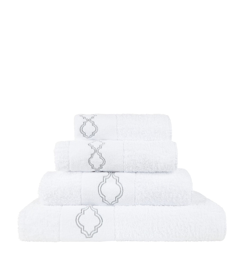 Abyss & Habidecor Chanti Guest Towel (40cm x 75cm) Silver Image 1