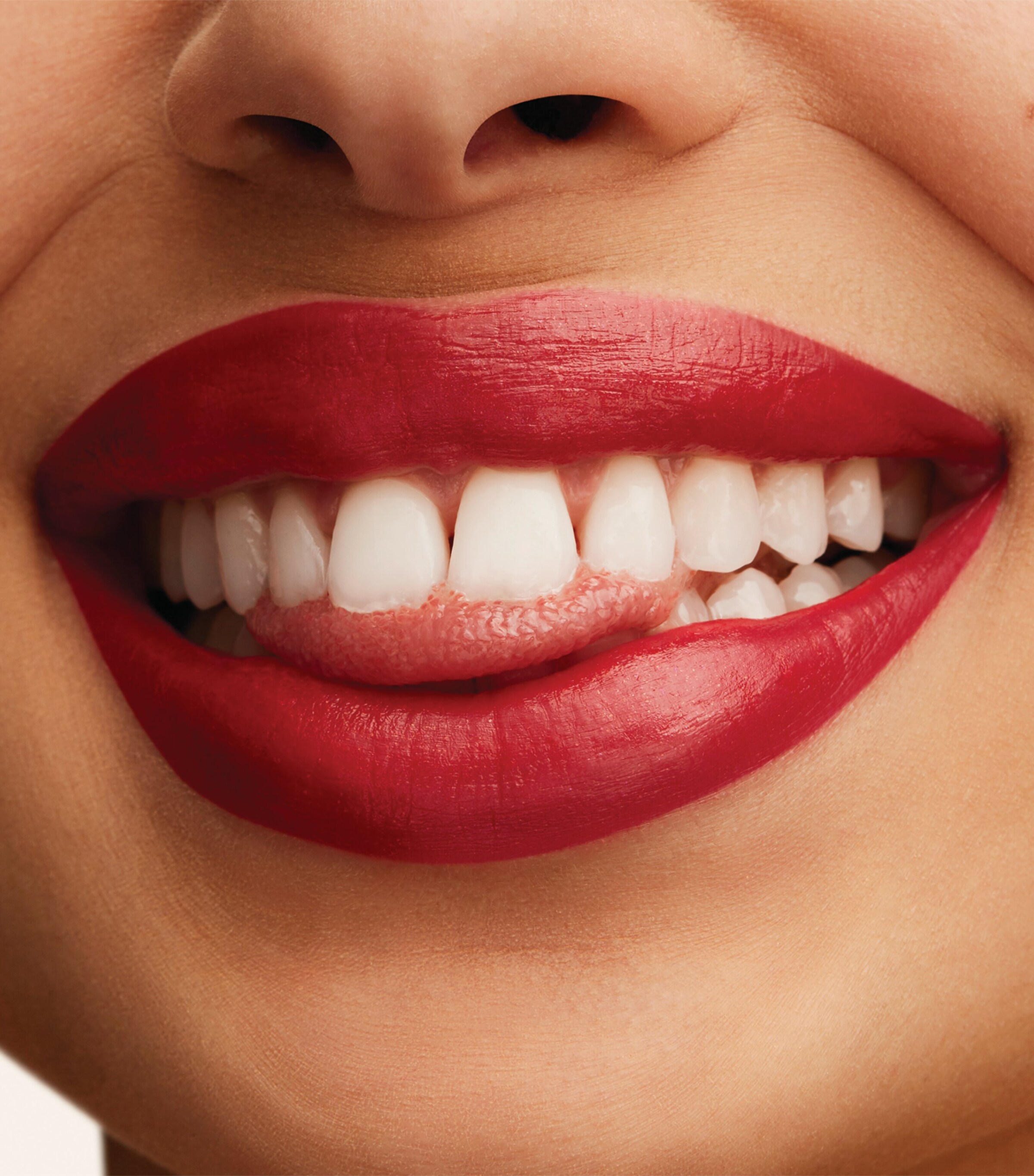 Lustreglass Sheer-Shine Lipstick COCKNEY Image 10