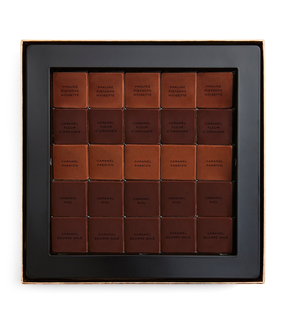 Milk and Dark Chocolate 25-Piece Palets Fins Selection Box (100g) NO COLOUR Image 3