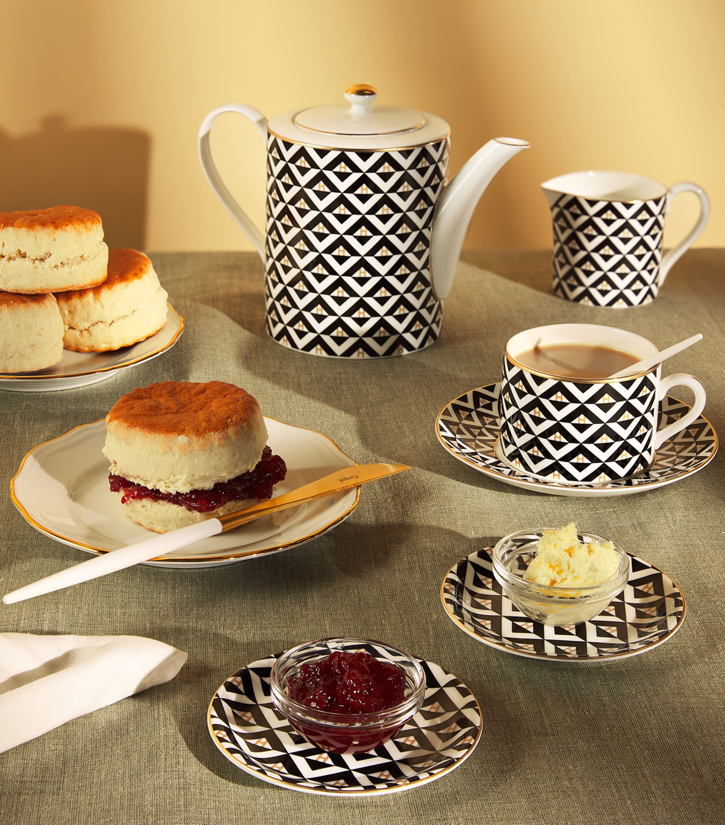 Harrods Set of 4 Geometric Coasters Image 3
