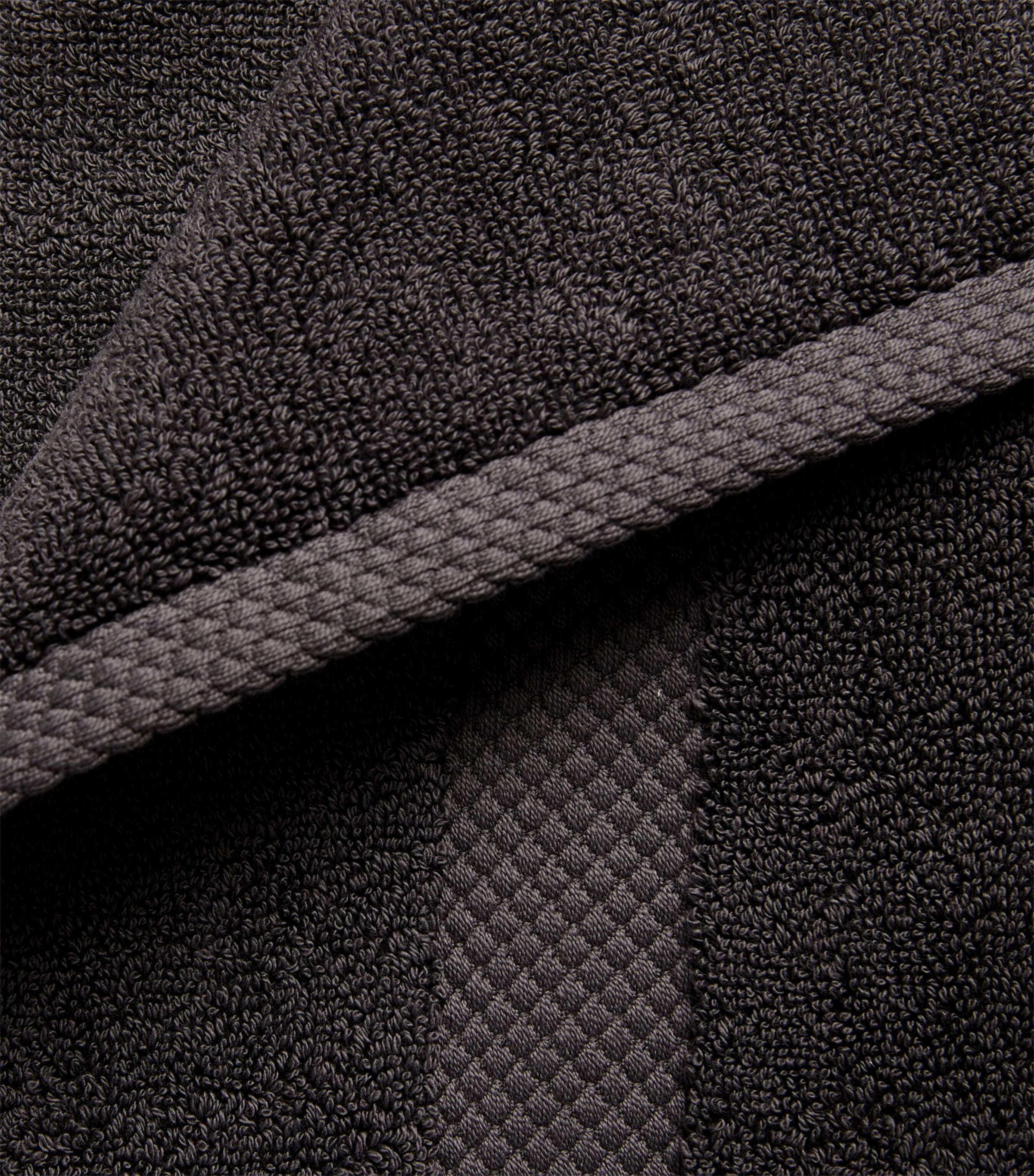 Avenue Bath Towel 75cm x 137cm GREY Image 3