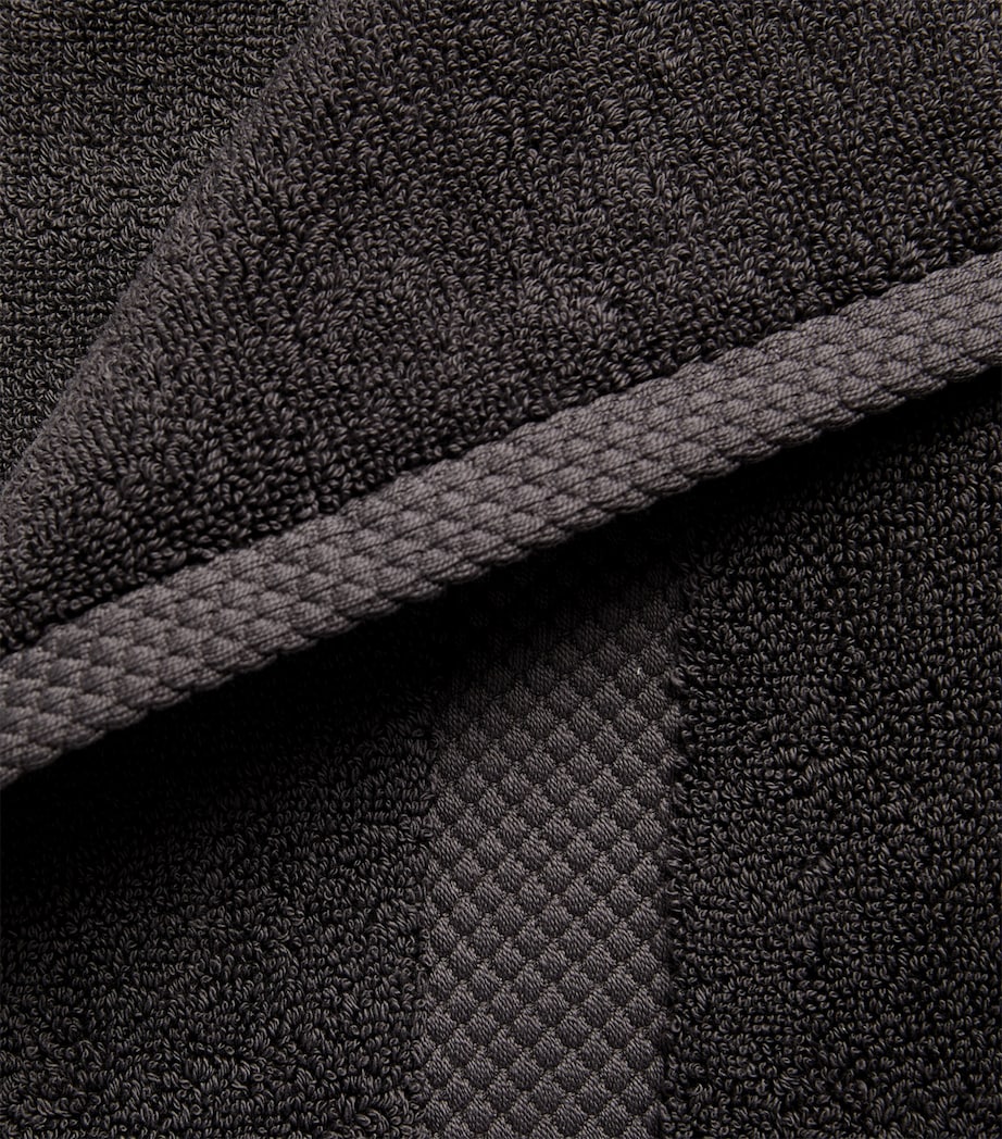 Avenue Bath Towel 75cm x 137cm GREY Image 3