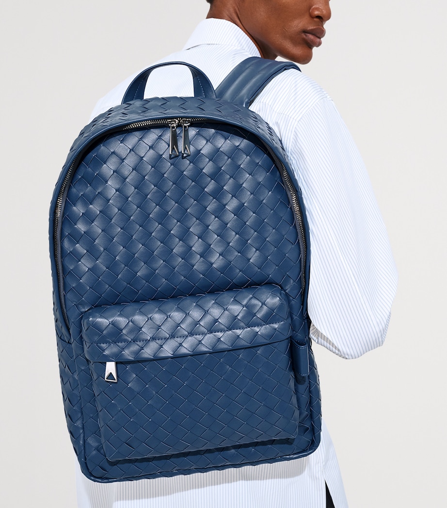 Bottega Veneta Mens Calfskin Intrecciato Backpack Image 2