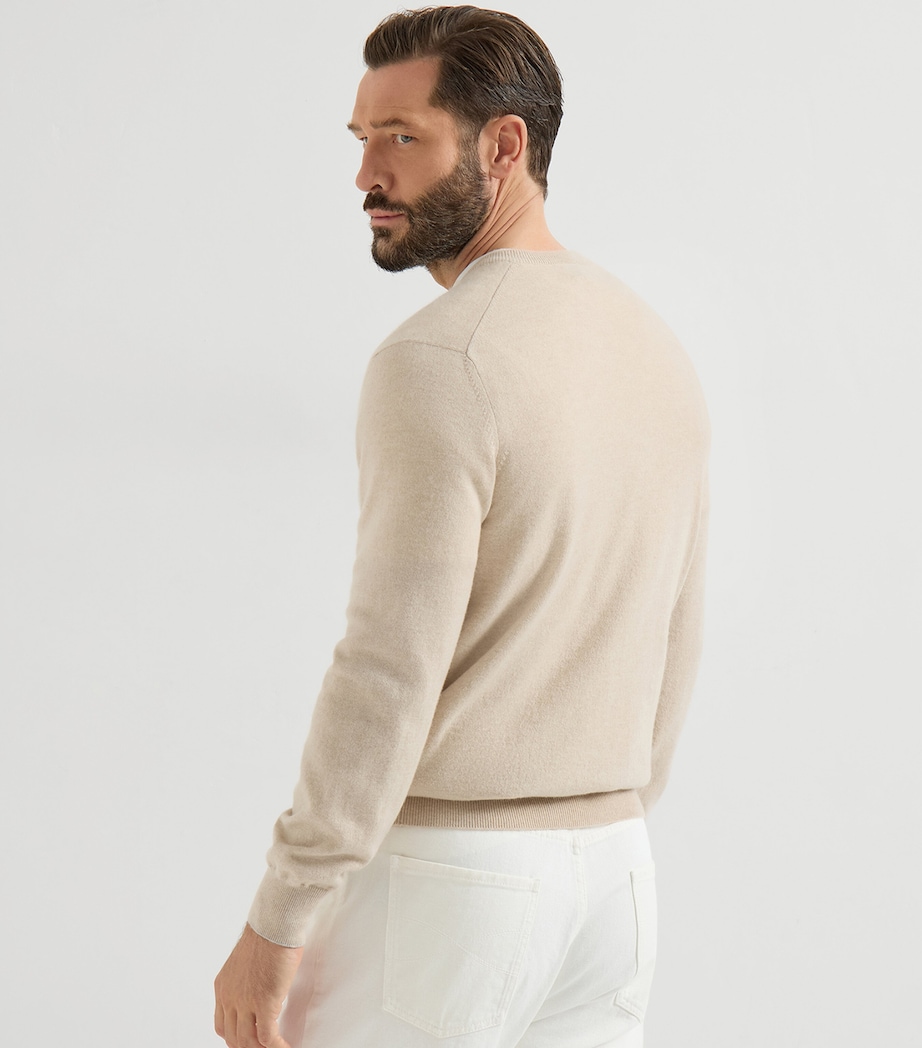 Brunello Cucinelli Mens Cashmere V-Neck Sweater Image 5