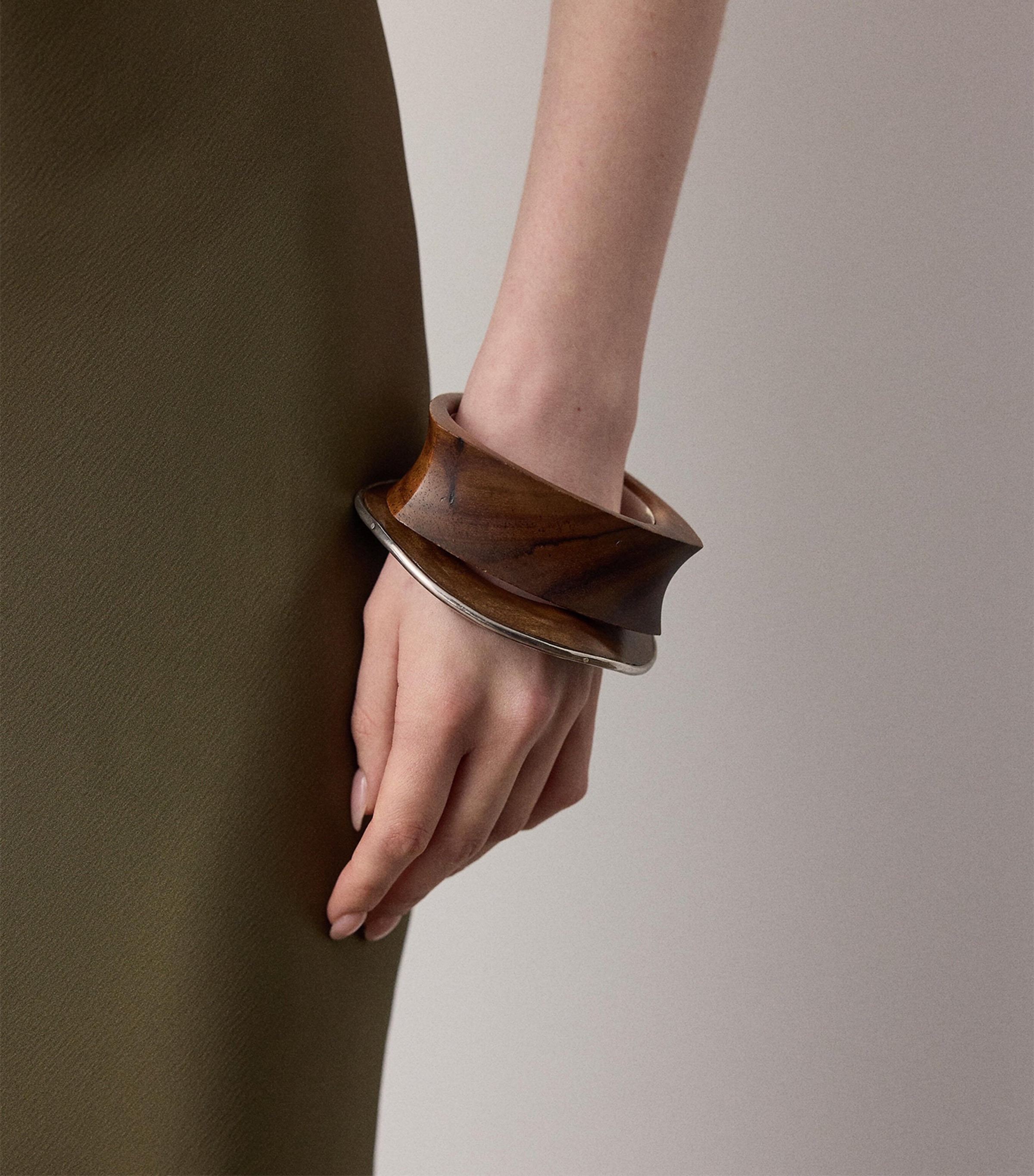 Ralph Lauren Collection Wood and Silver-Tone Asymmetrical Cuff Brown/silver Image 3
