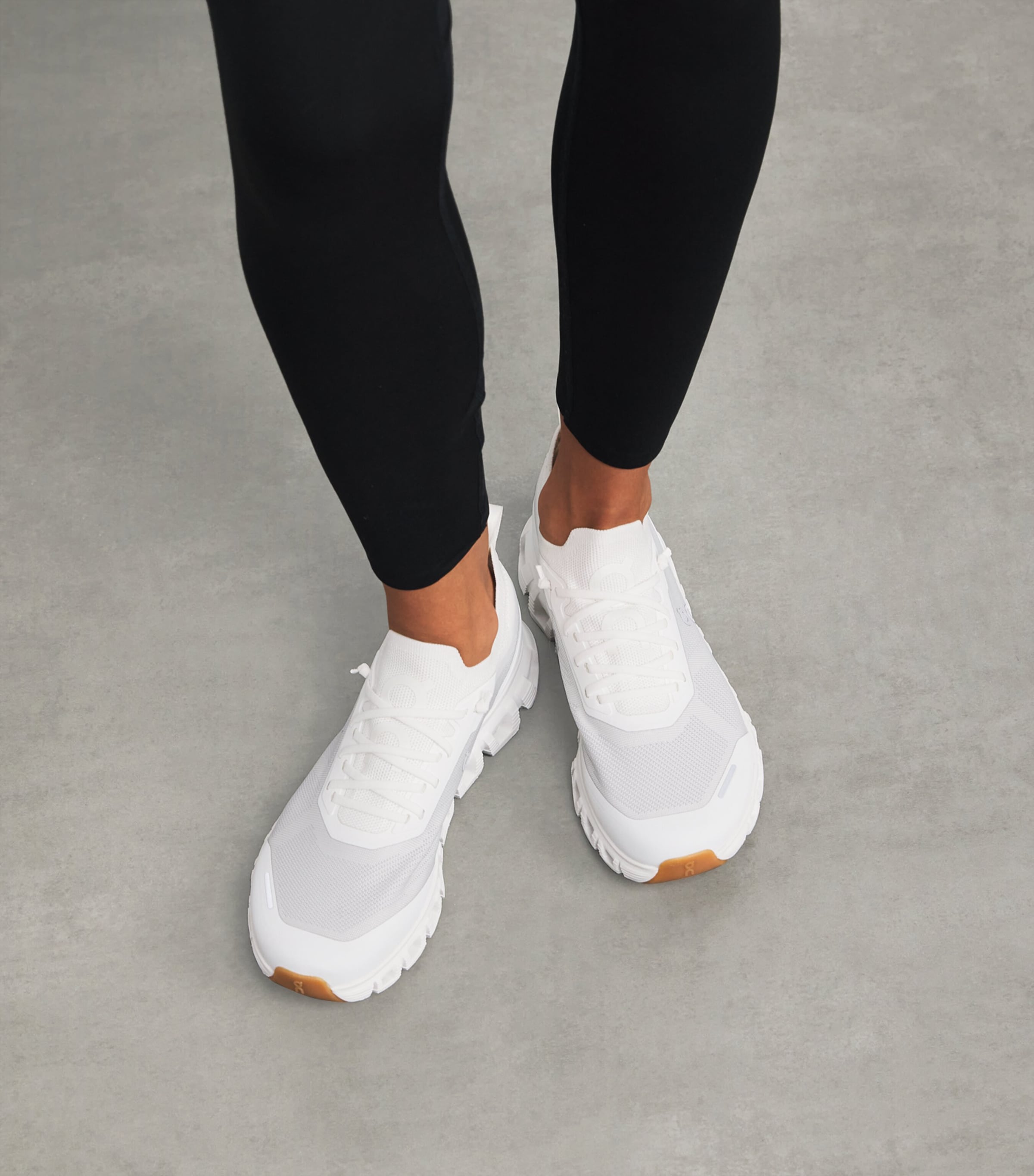 On White Cloud 6 Versa Trainers | Harrods US