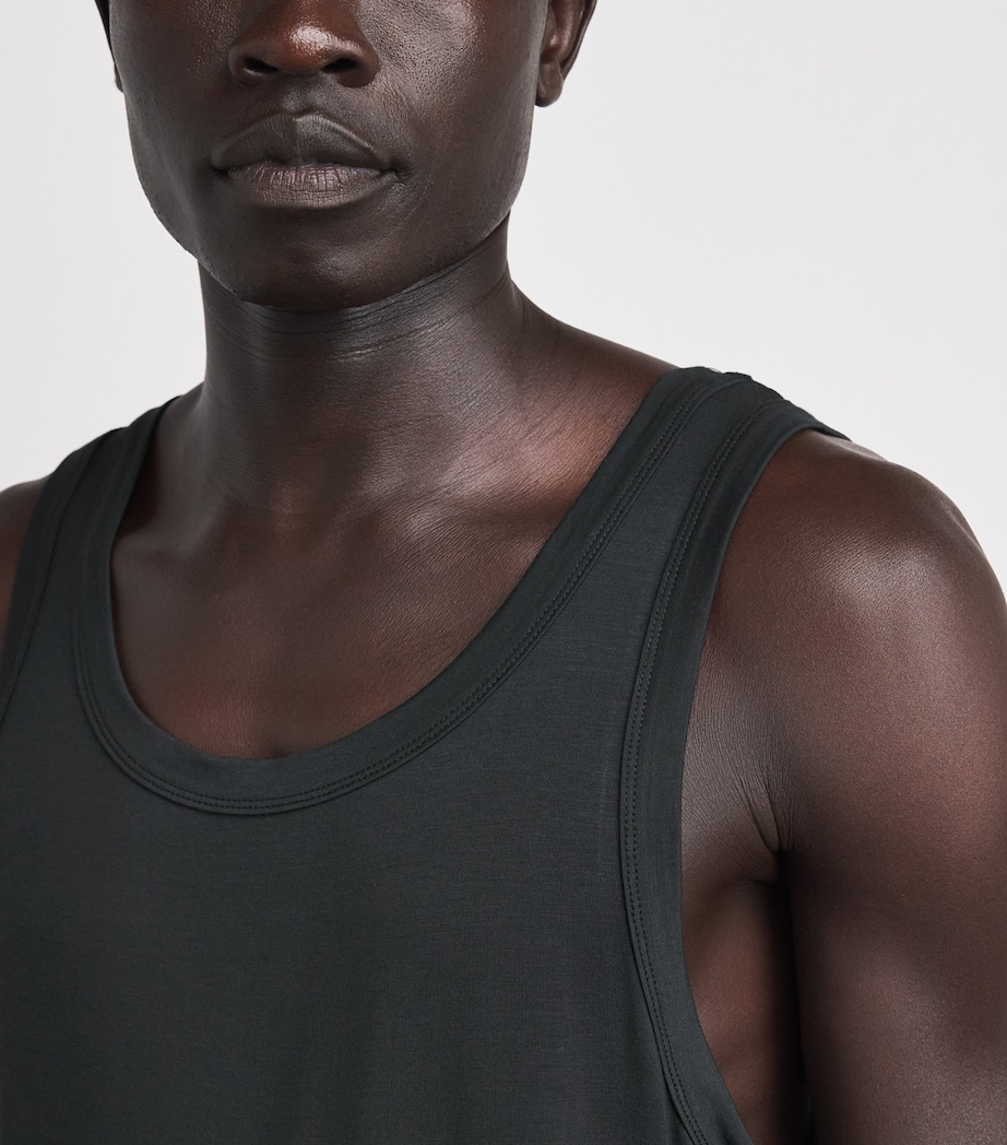 CHÉ Mens Modal-Blend Vest Black Image 3