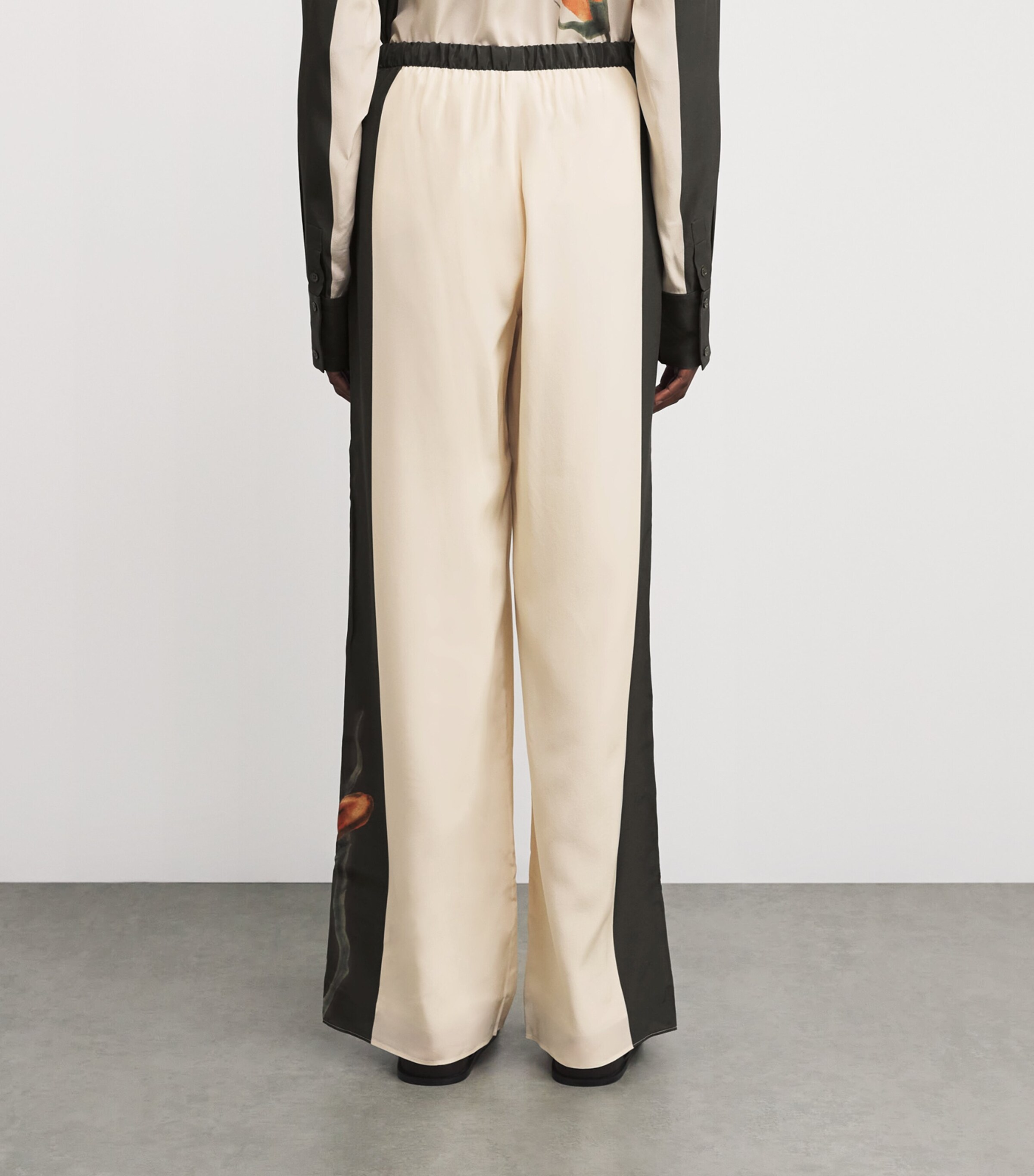 Silk Printed Constance Trousers IRIS FLORAL Image 4