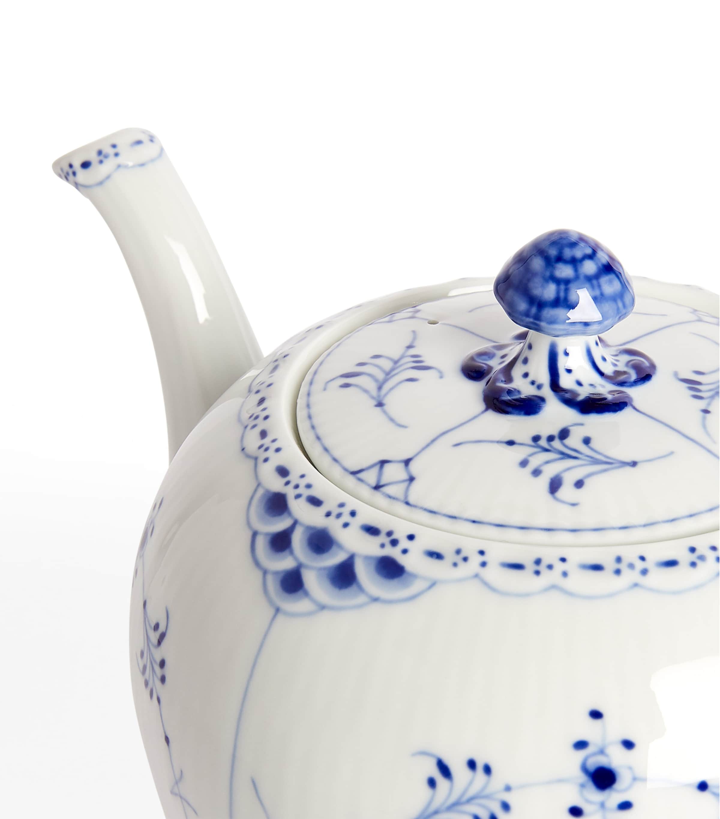 Blue Fluted Half Lace Teapot (1L) BLUE Image 3