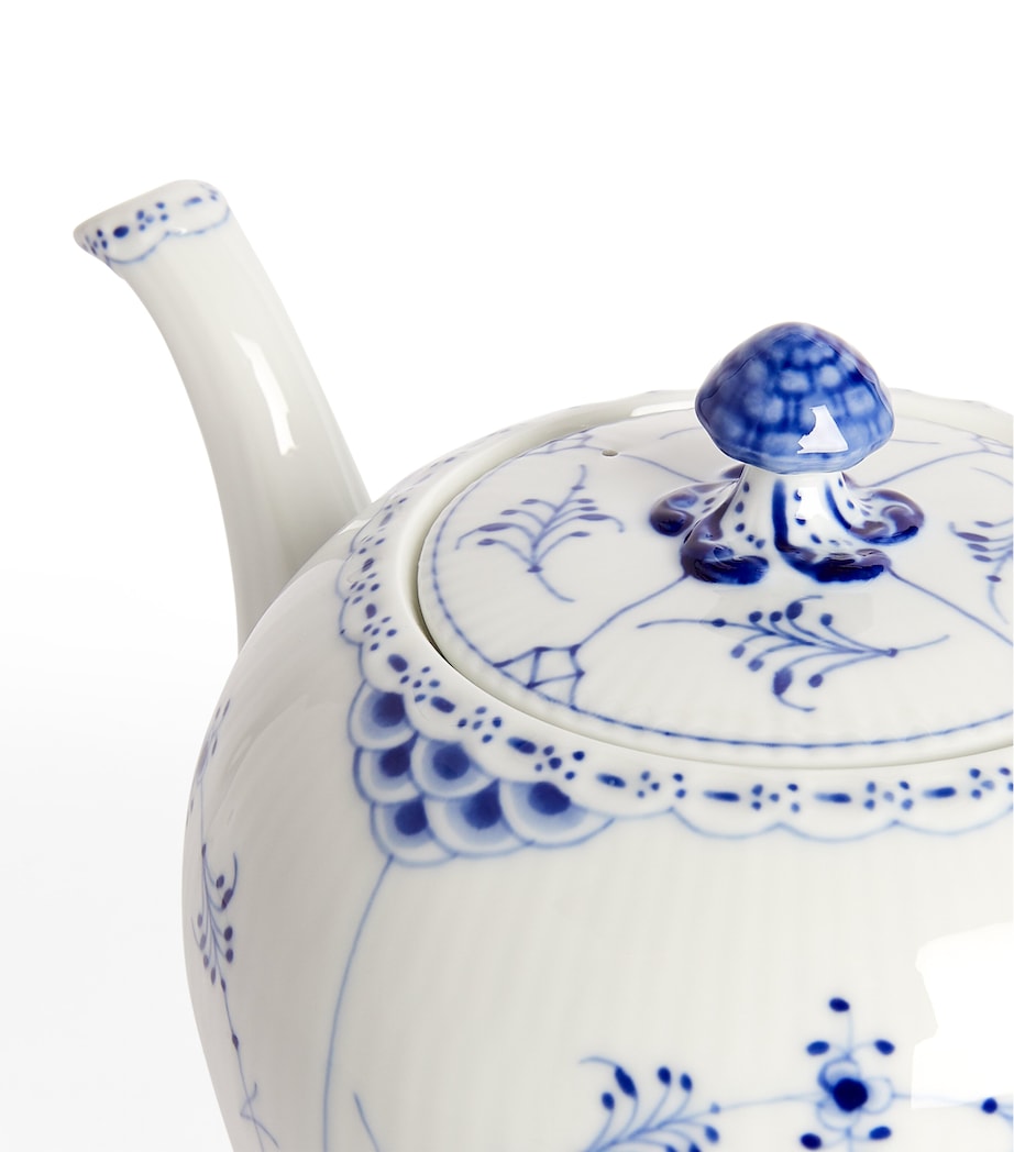 Blue Fluted Half Lace Teapot (1L) BLUE Image 3