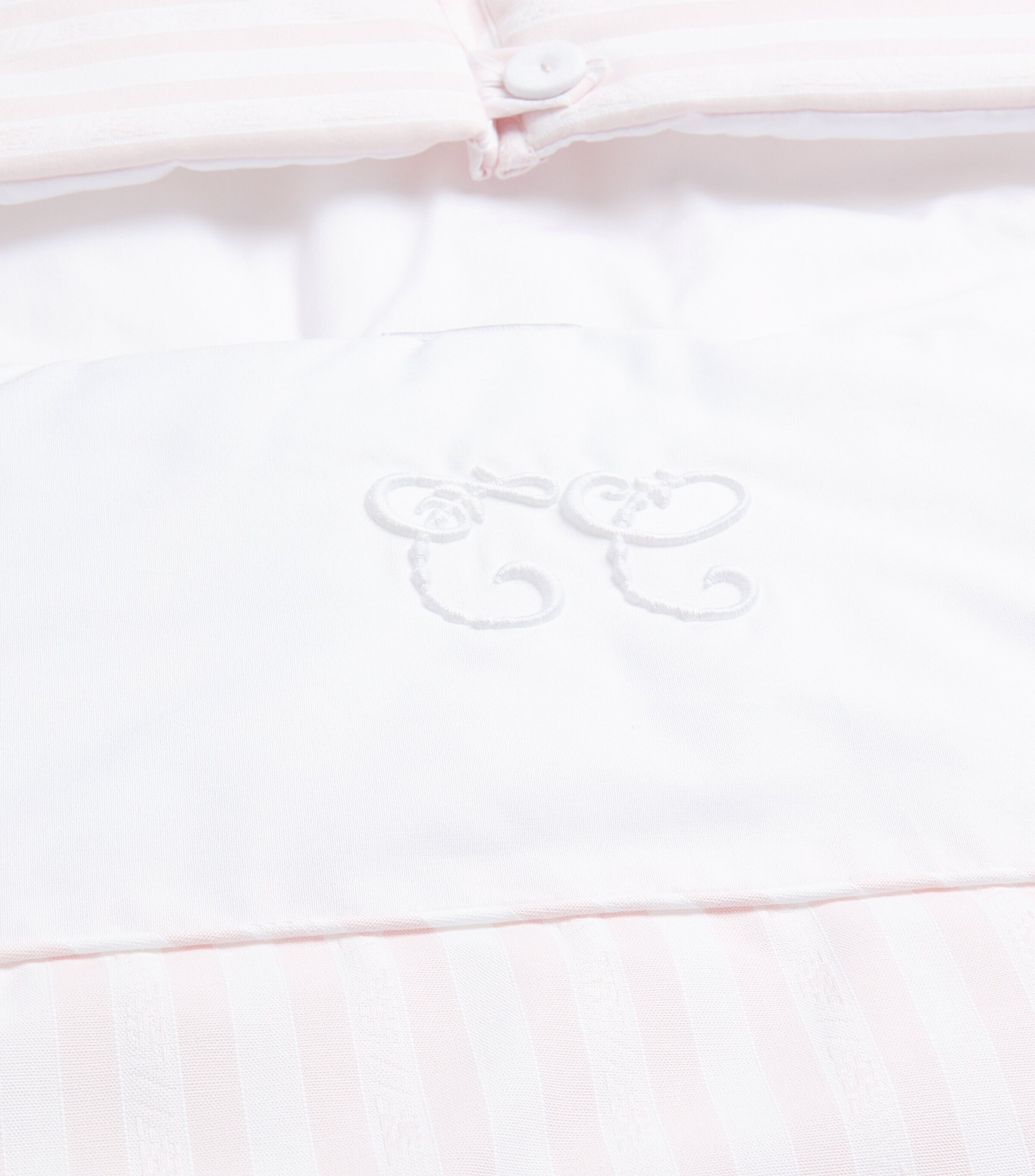 Embroidered Sleeping Nest PINK Image 3