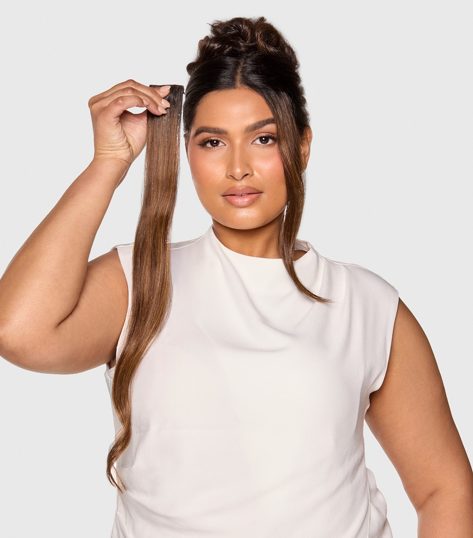 Beauty Works x Huda BARELY THERE Mix & Match Minis Clip-In Hair Extensions (18") BROND'MBRE Image 4