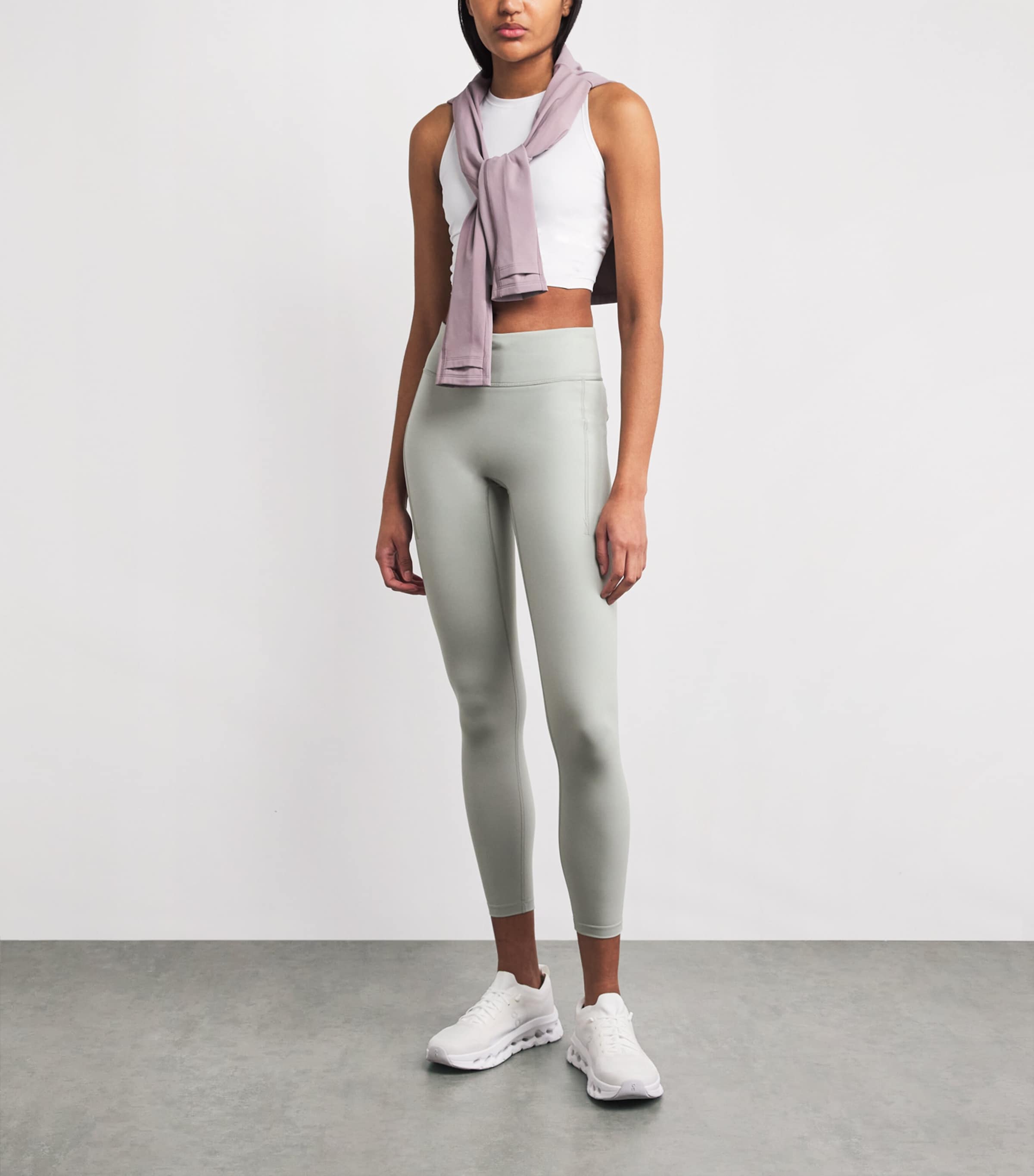 On Womens Performance 7/8 Leggings Grey Image 2