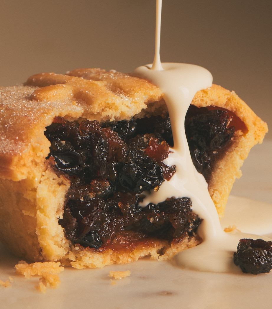 Harrods 6-Piece Classic Mince Pies (380g) Image 2