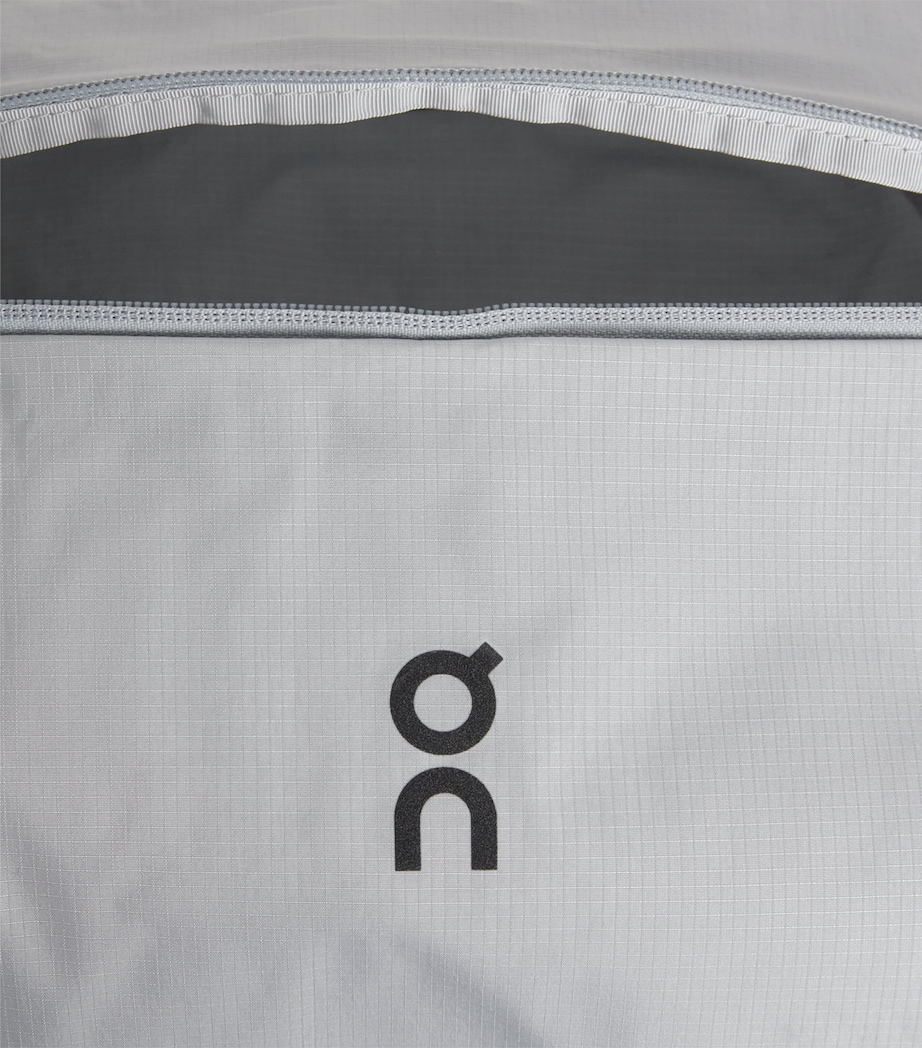 On Sling Pack Cross-Body Bag Glacier | Black Image 5