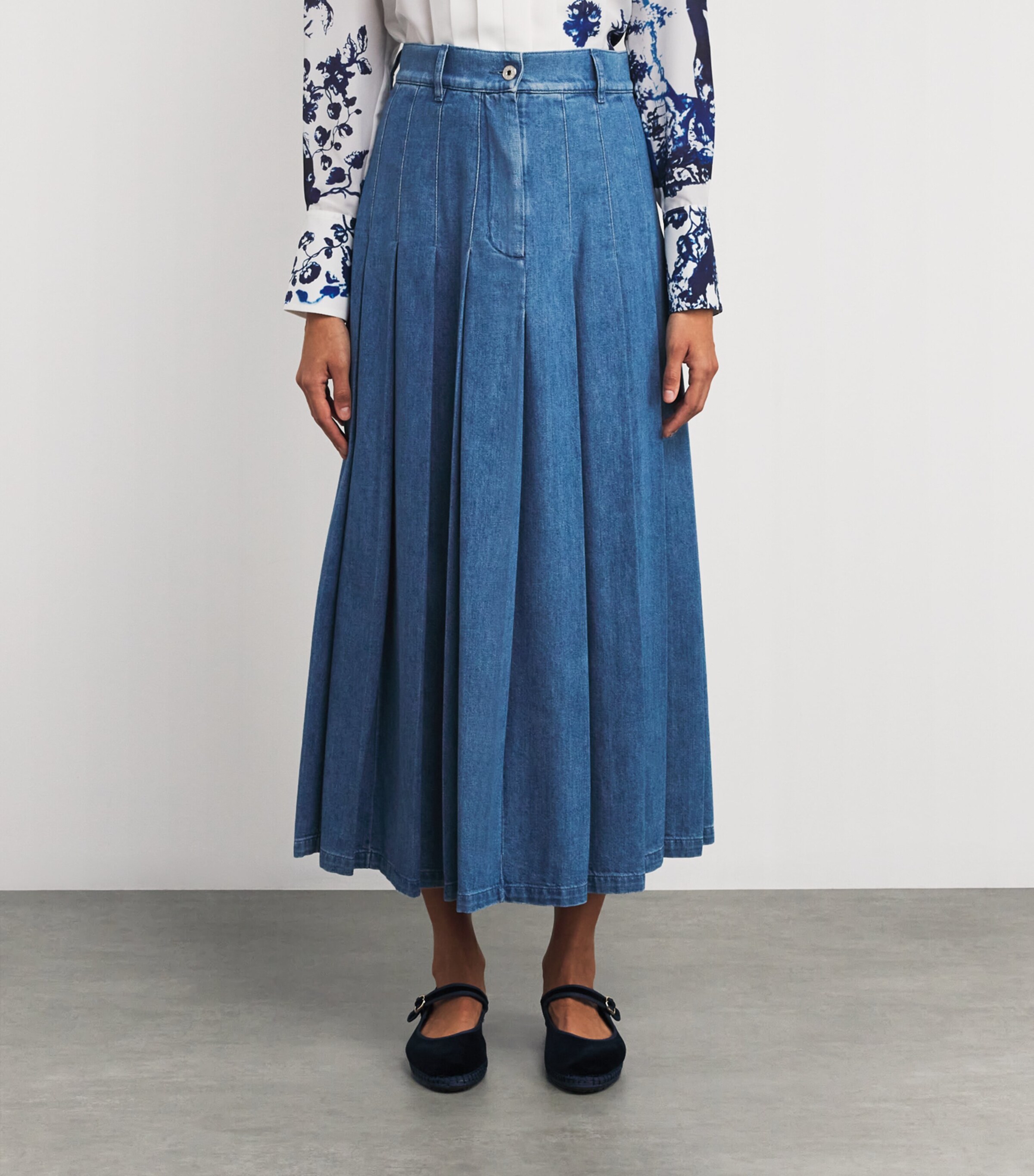 Weekend Max Mara Pleated Denim Skirt | Women Clothing | Skirts | Midi Skirts | Pleated Skirts | Women New In | Womens Clothing | Designers | Weekend Max Mara Weekend Max Mara Pleated Denim Skirt | Women Clothing | Skirts | Midi Skirts | Pleated Skirts | Women New In | Womens Clothing | Designers | Weekend Max Mara
