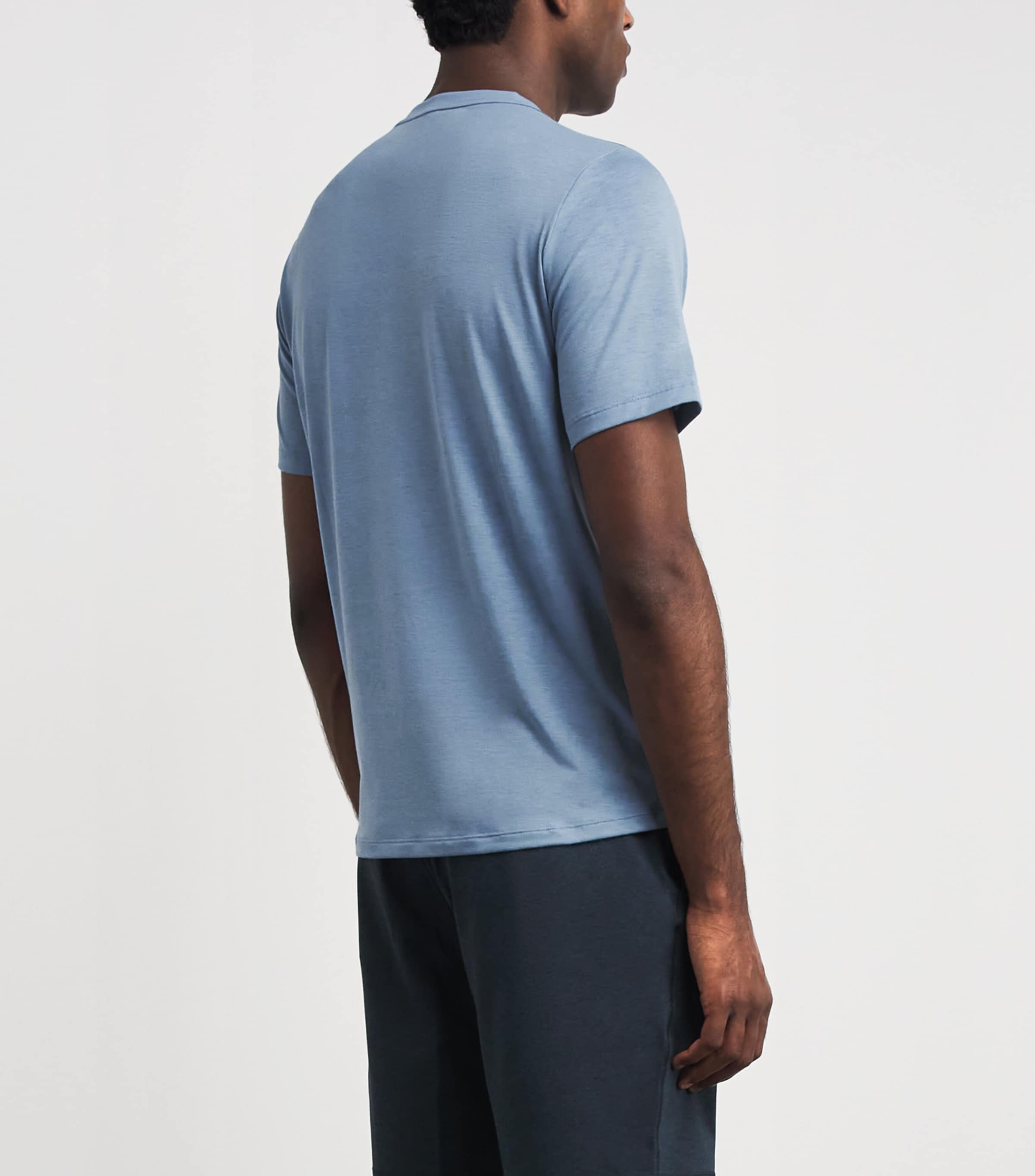 VUORI Mens Current Tech T-Shirt Hib Isle Blue Heathr Image 5