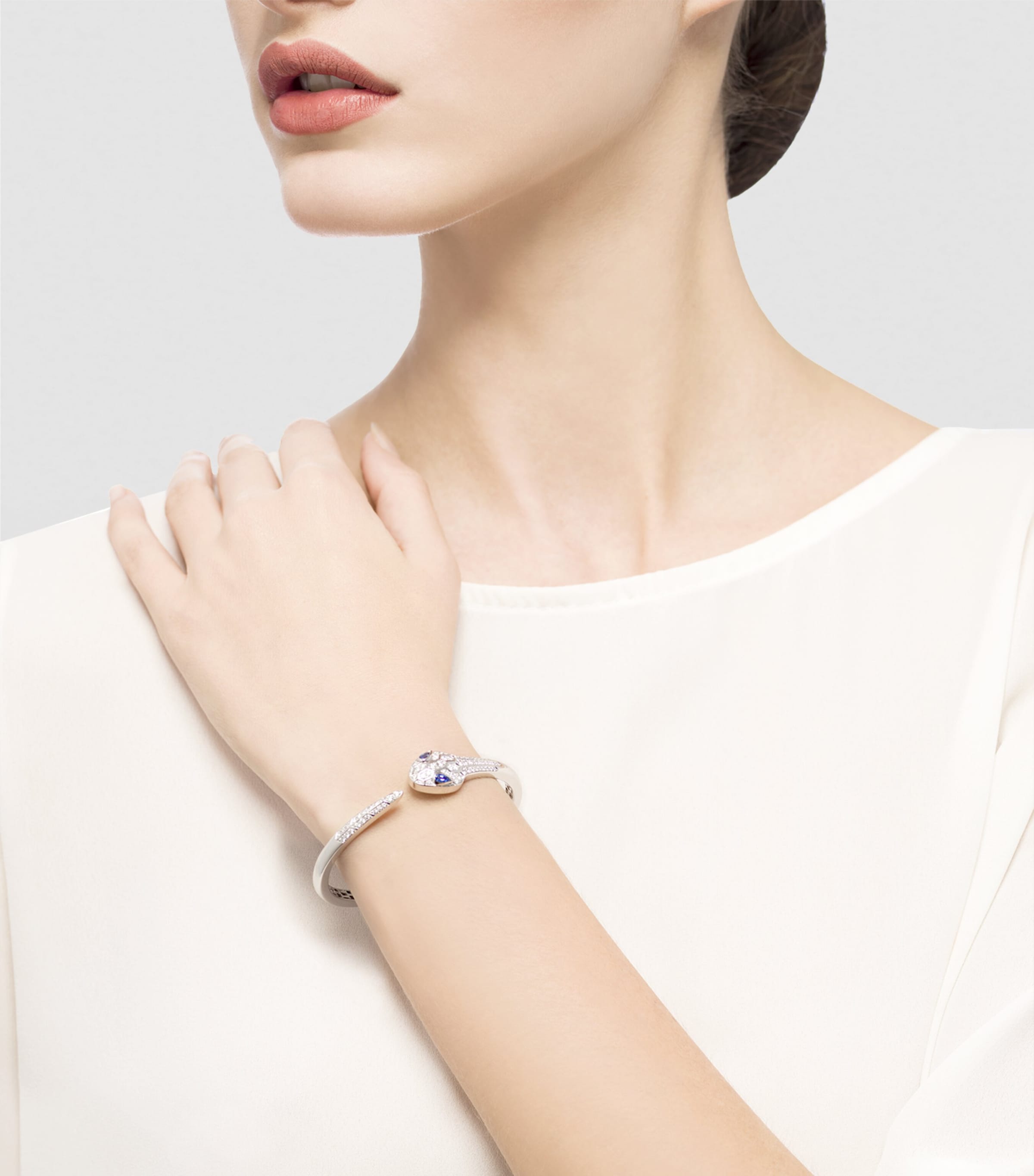 Bvlgari White Gold, Diamond and Sapphire Serpenti Bangle White Gold Image 3