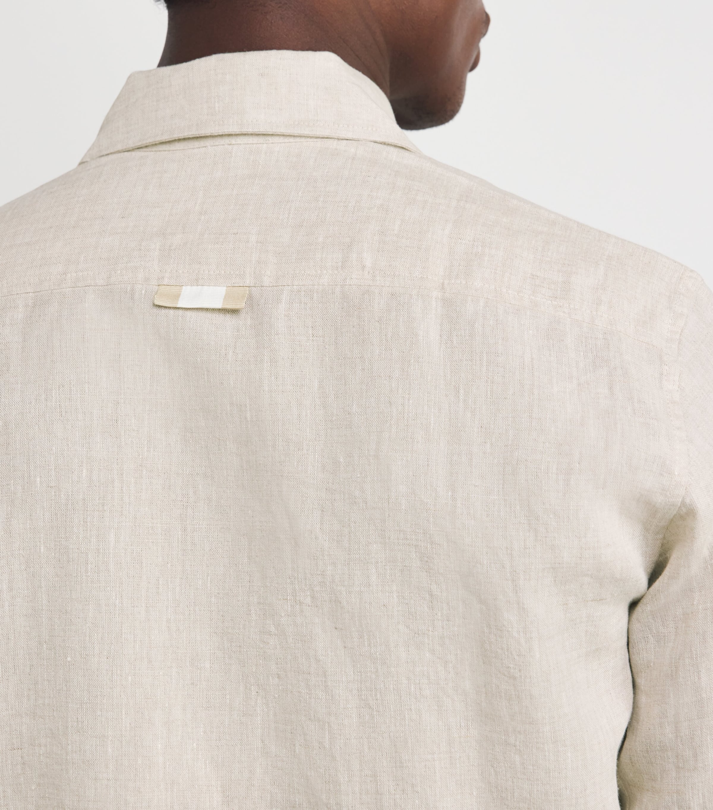 CHÉ Mens Linen Shirt Oat Image 6