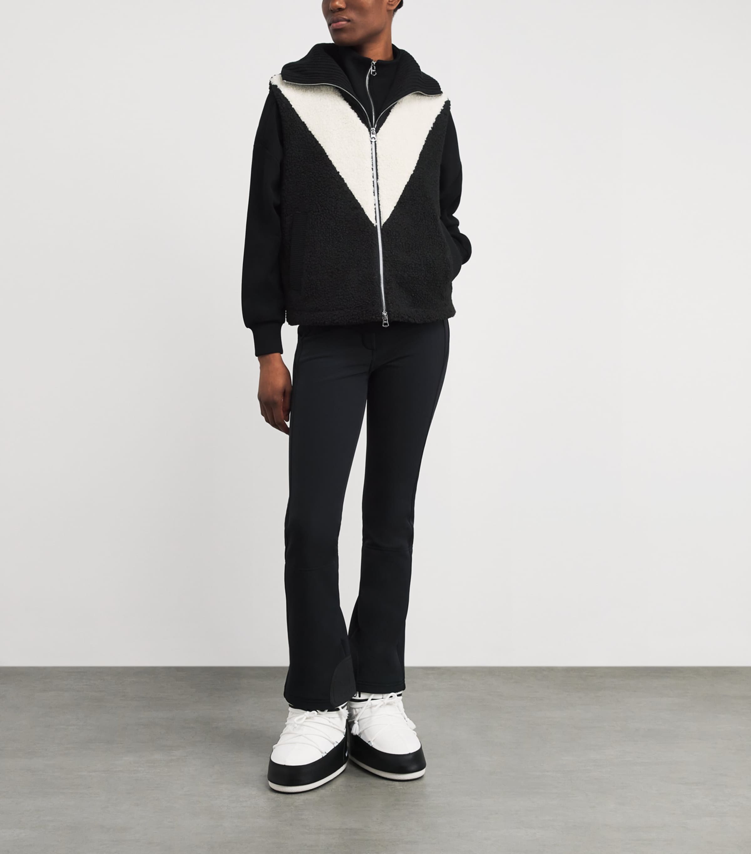 Bouclé Sherpa Caspian Gilet BLACK Image 2