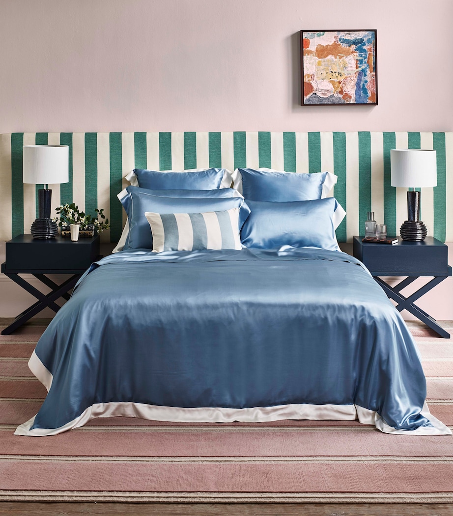 Silk King Duvet Cover (220cm x 225cm) SMMRHLL BLUE & IVORY Image 2