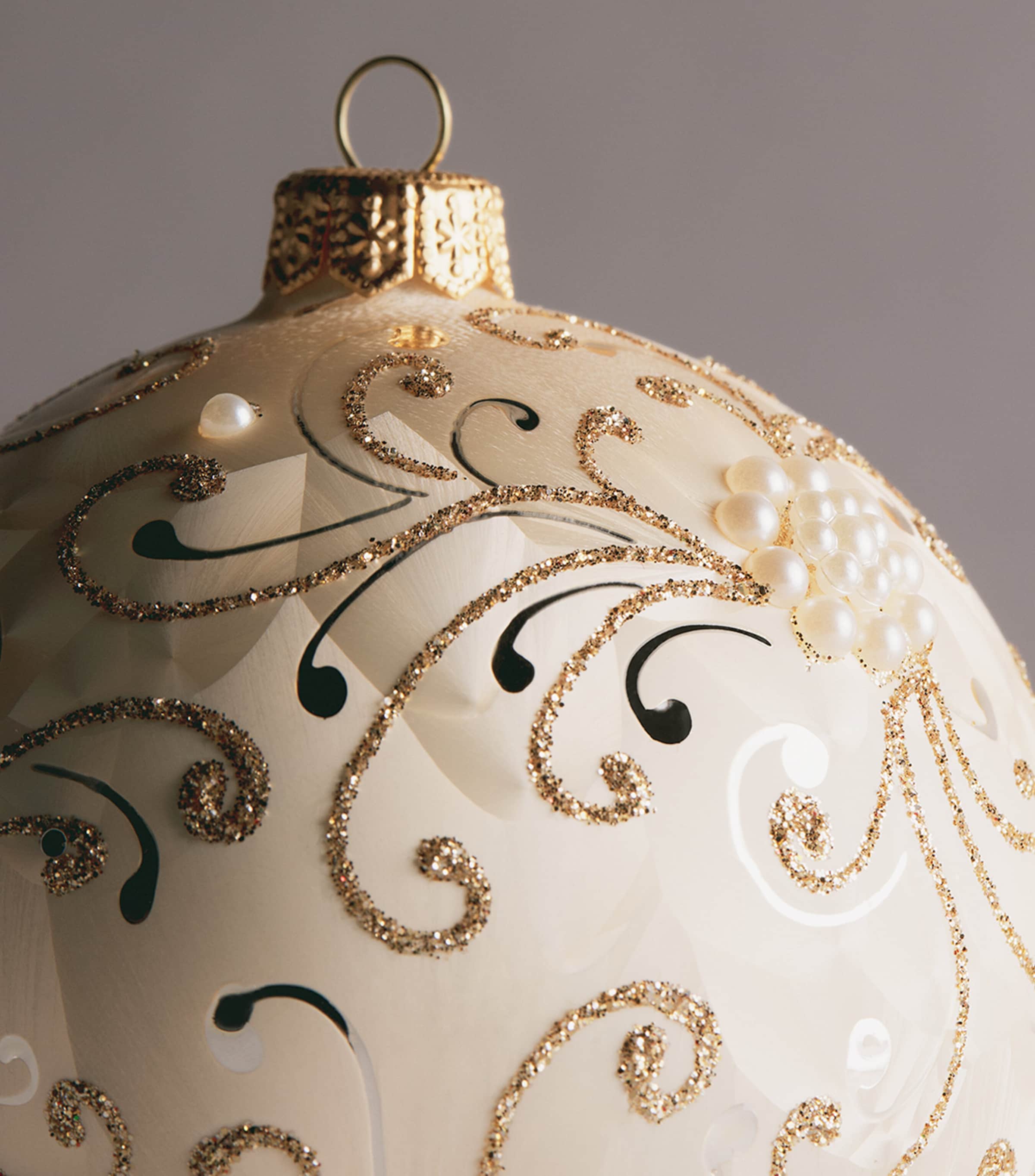 Harrods Faux Pearl Cluster Bauble Chmpgn Frst Effct Image 2