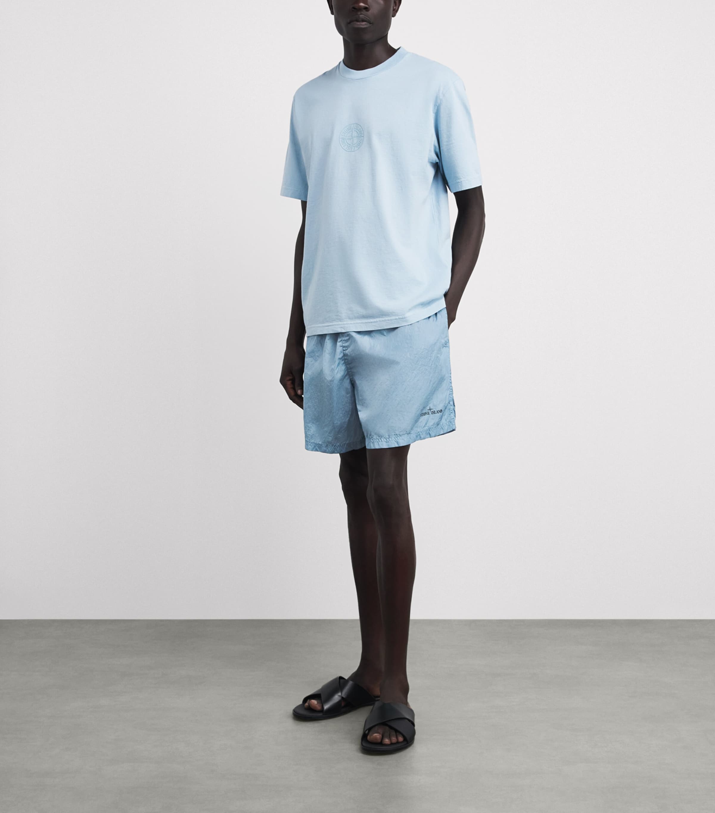 Stone Island Mens Water-Reactive Faded Camo Shorts Image 2