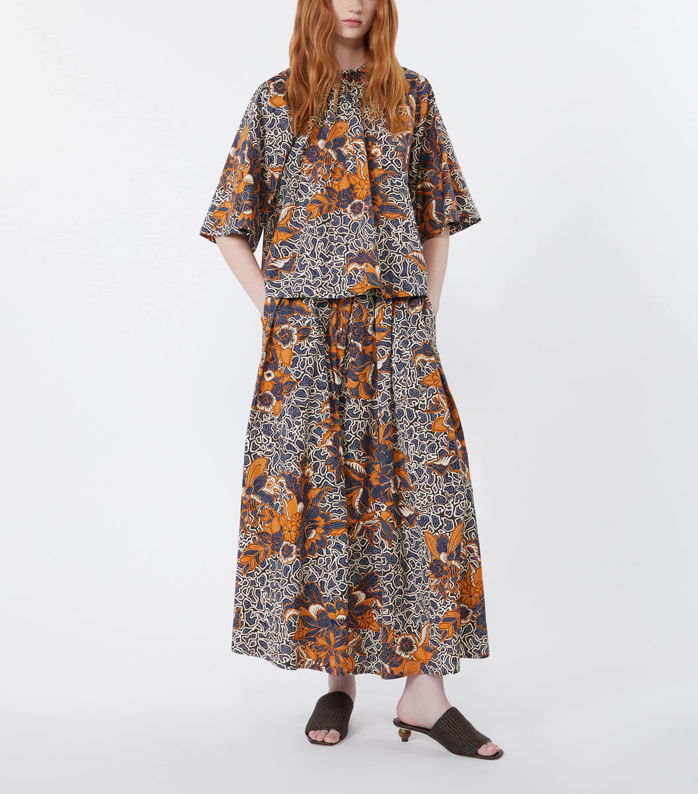 Weekend Max Mara Womens Cotton Floral Blouse Navy Image 2