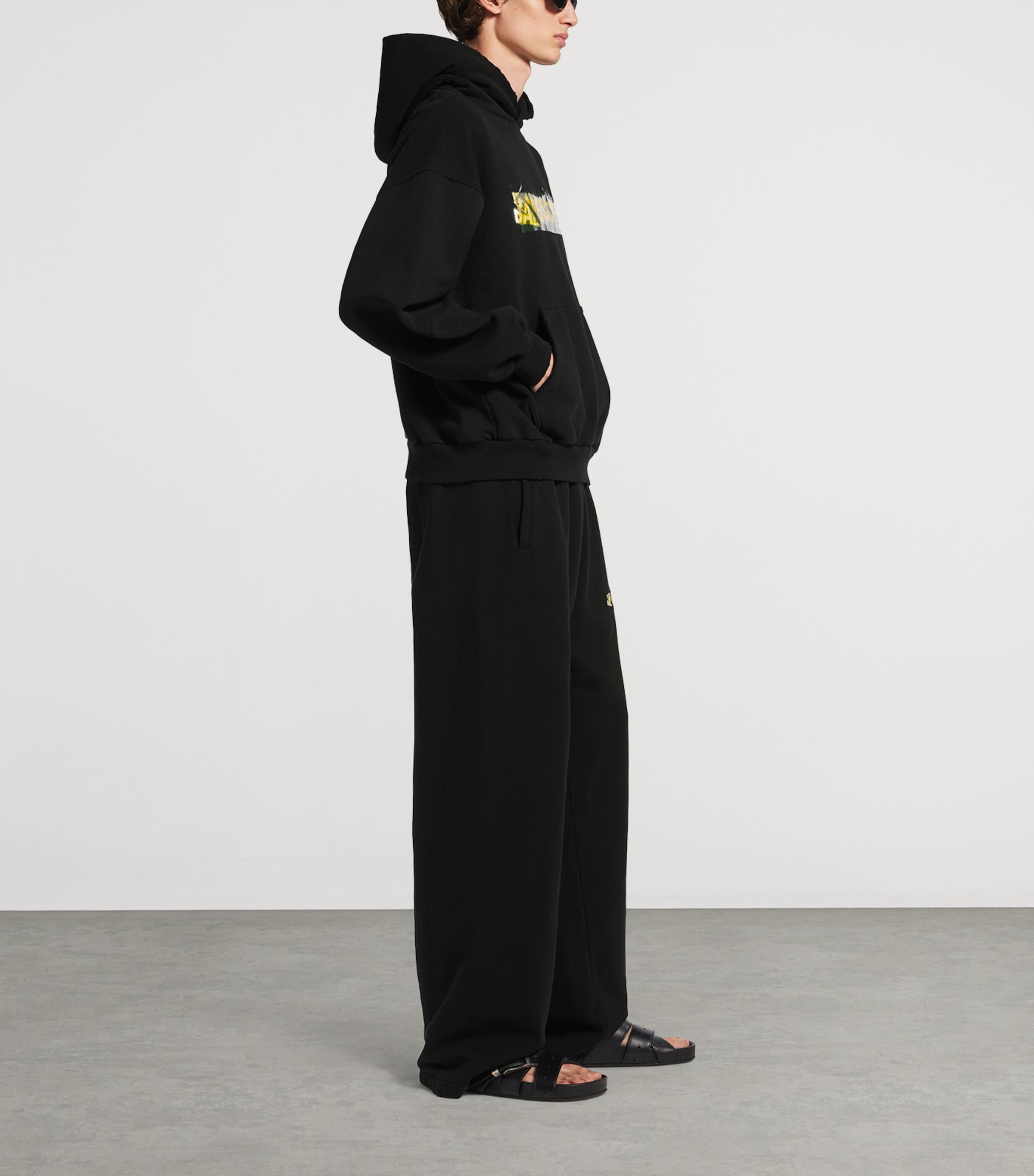 Balenciaga Mens Cotton Messy Spray Logo Sweatpants Image 4