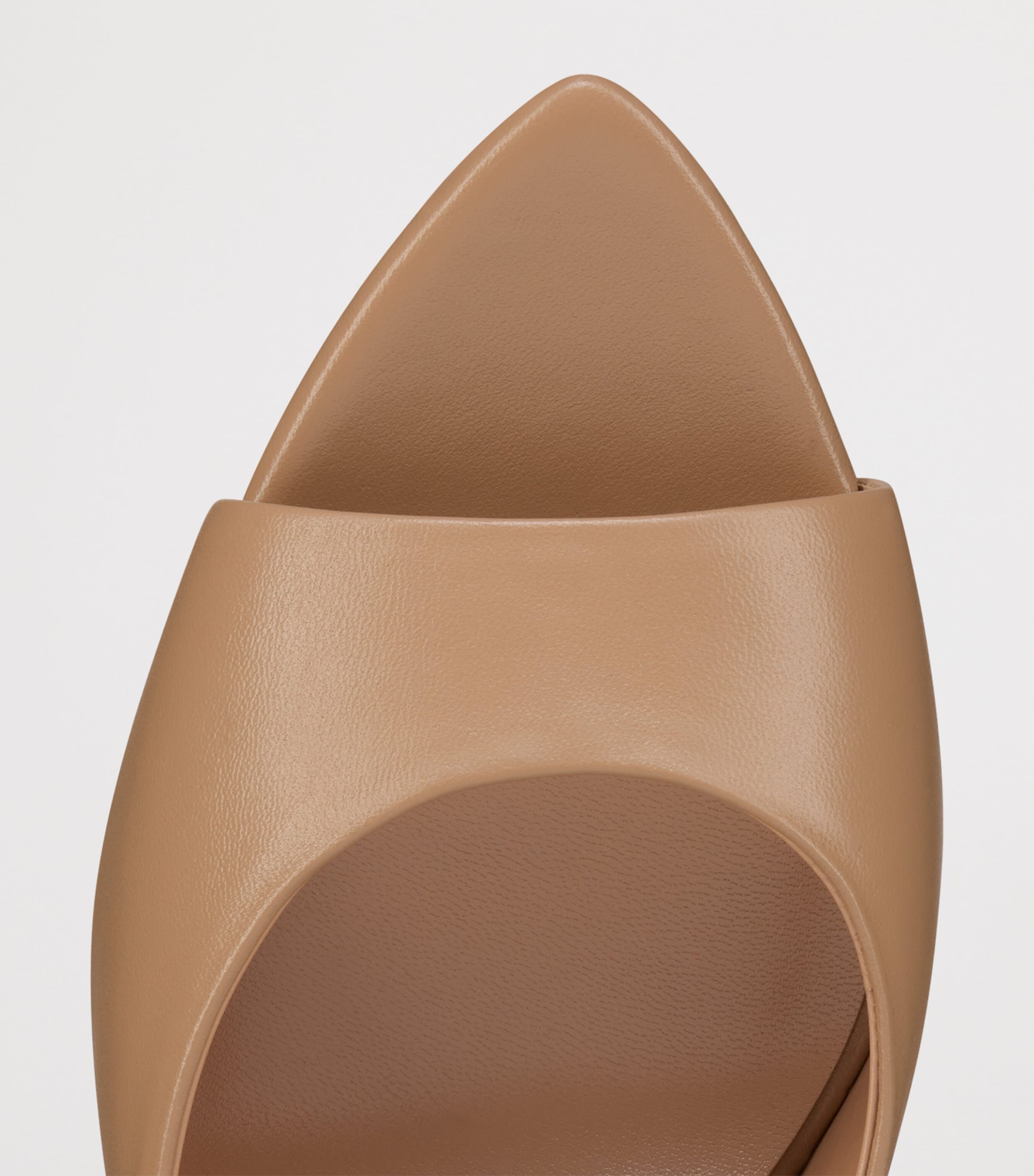 Christian Louboutin ヌードカラーハイヒール★お値下げしました Christian Louboutin Nude Miss Z Leather Heeled Mules 100