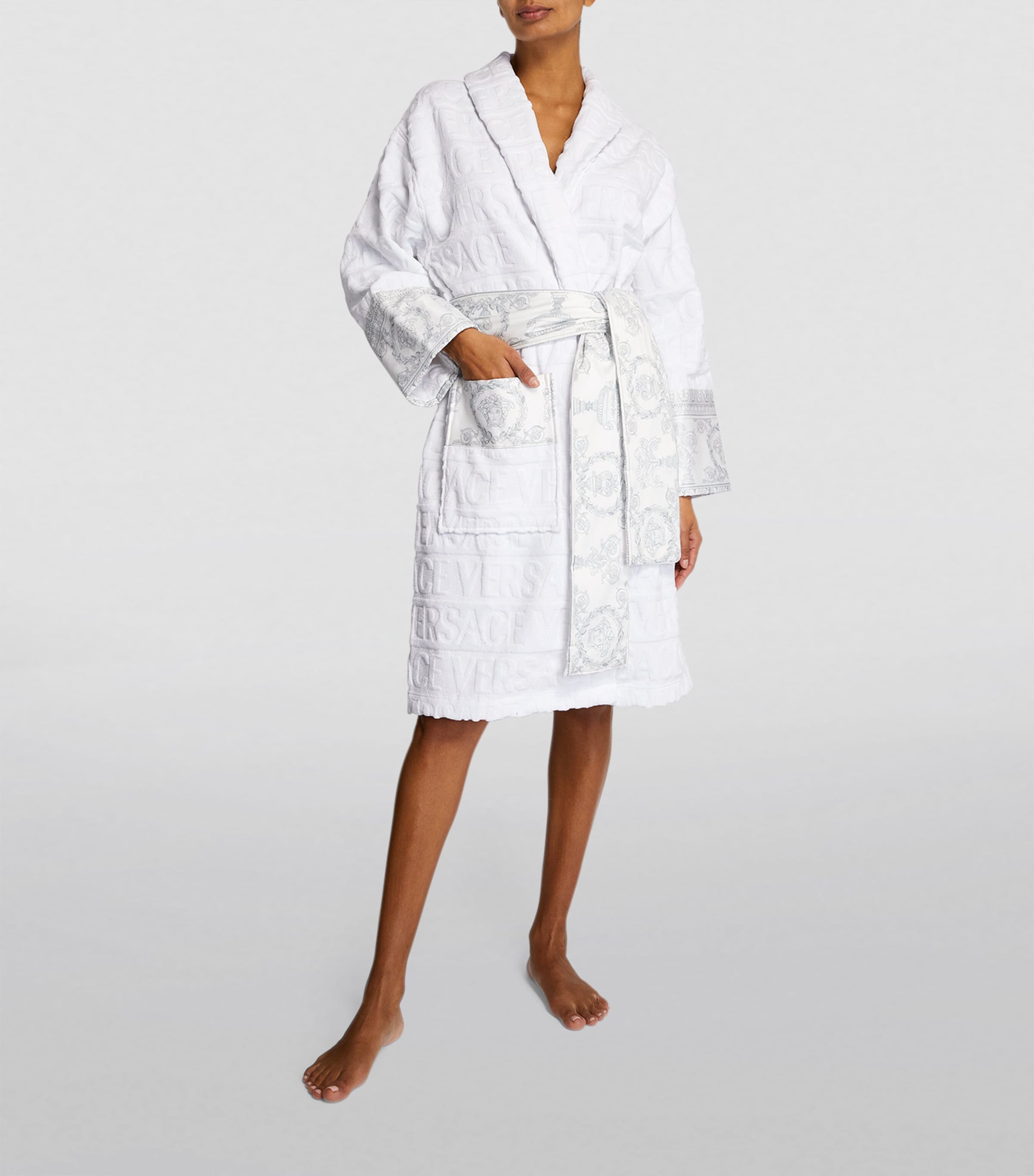 I ♡ Baroque Robe 5W380 WHT/WHT Image 5