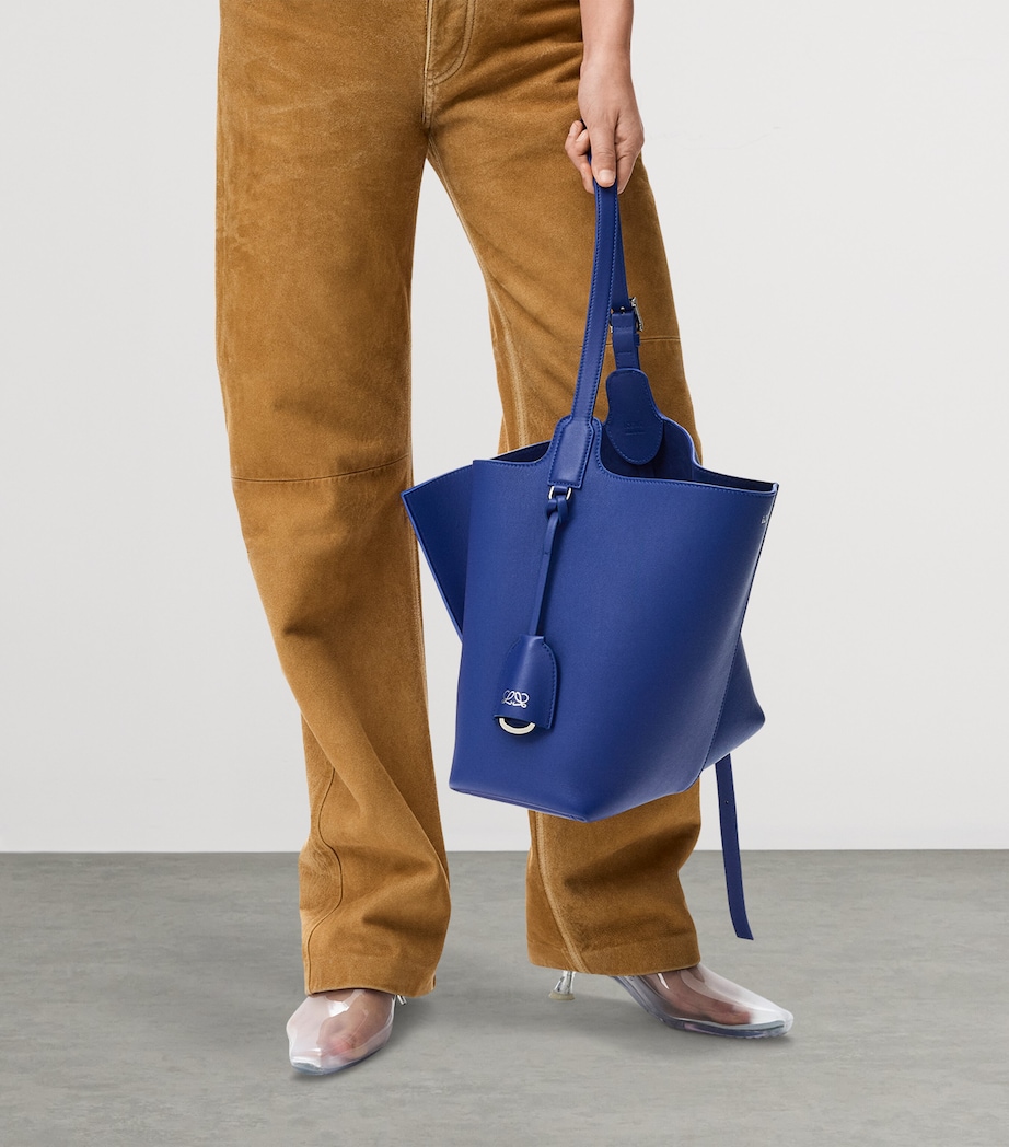 LOEWE Womens Medium Leather Bilbao Bucket Bag Stellar Blue Image 2