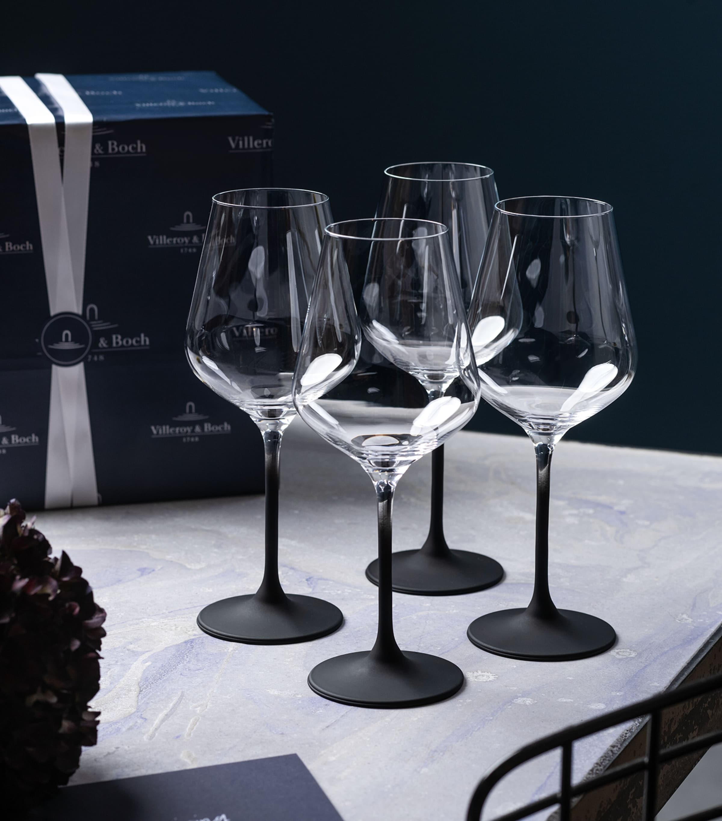 Villeroy & Boch Set of 4 Manufacture Rock Red Wine Glasses (470ml) Clear Image 2