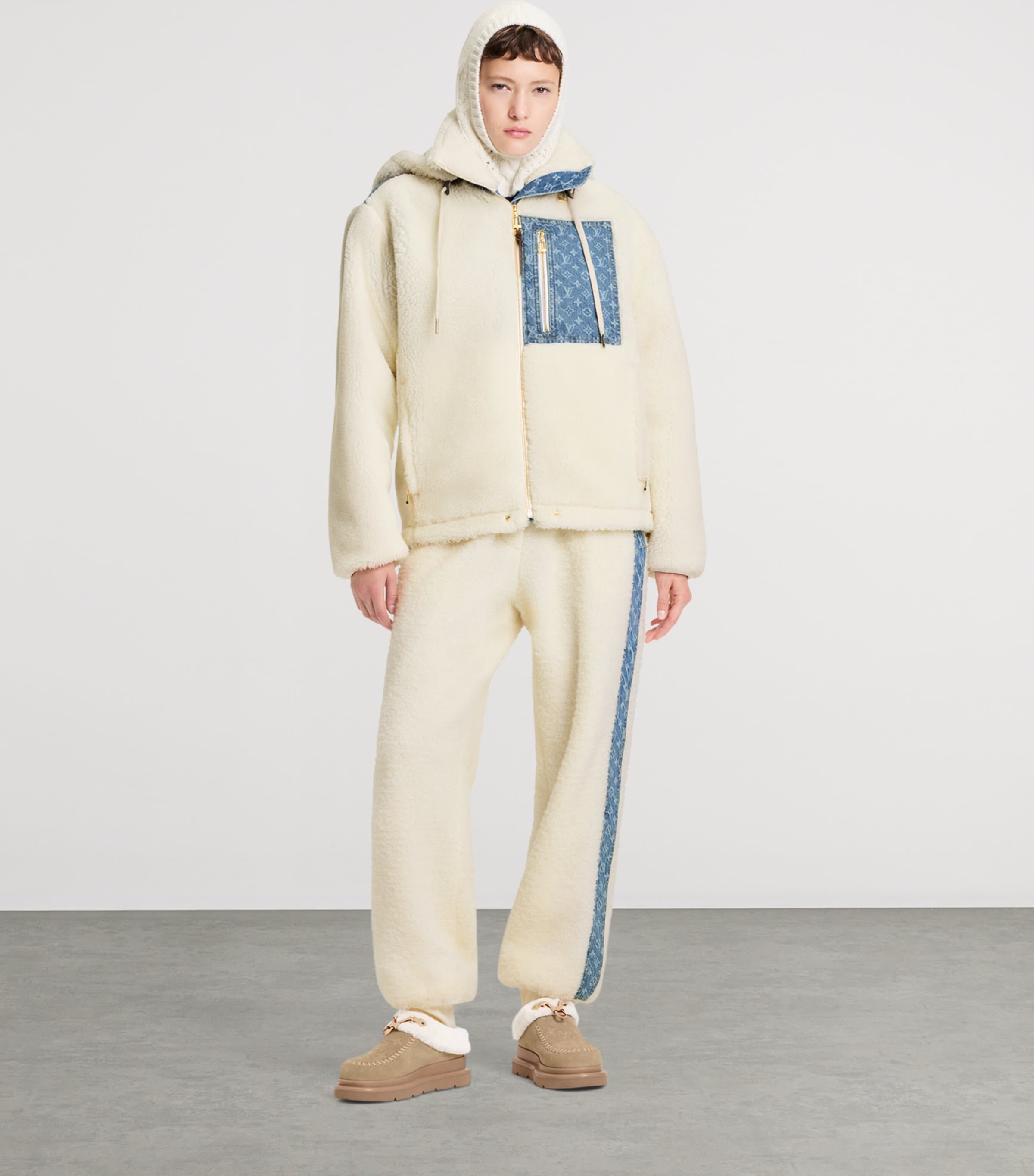 Wool LV Holiday Snood CREAM Image 6