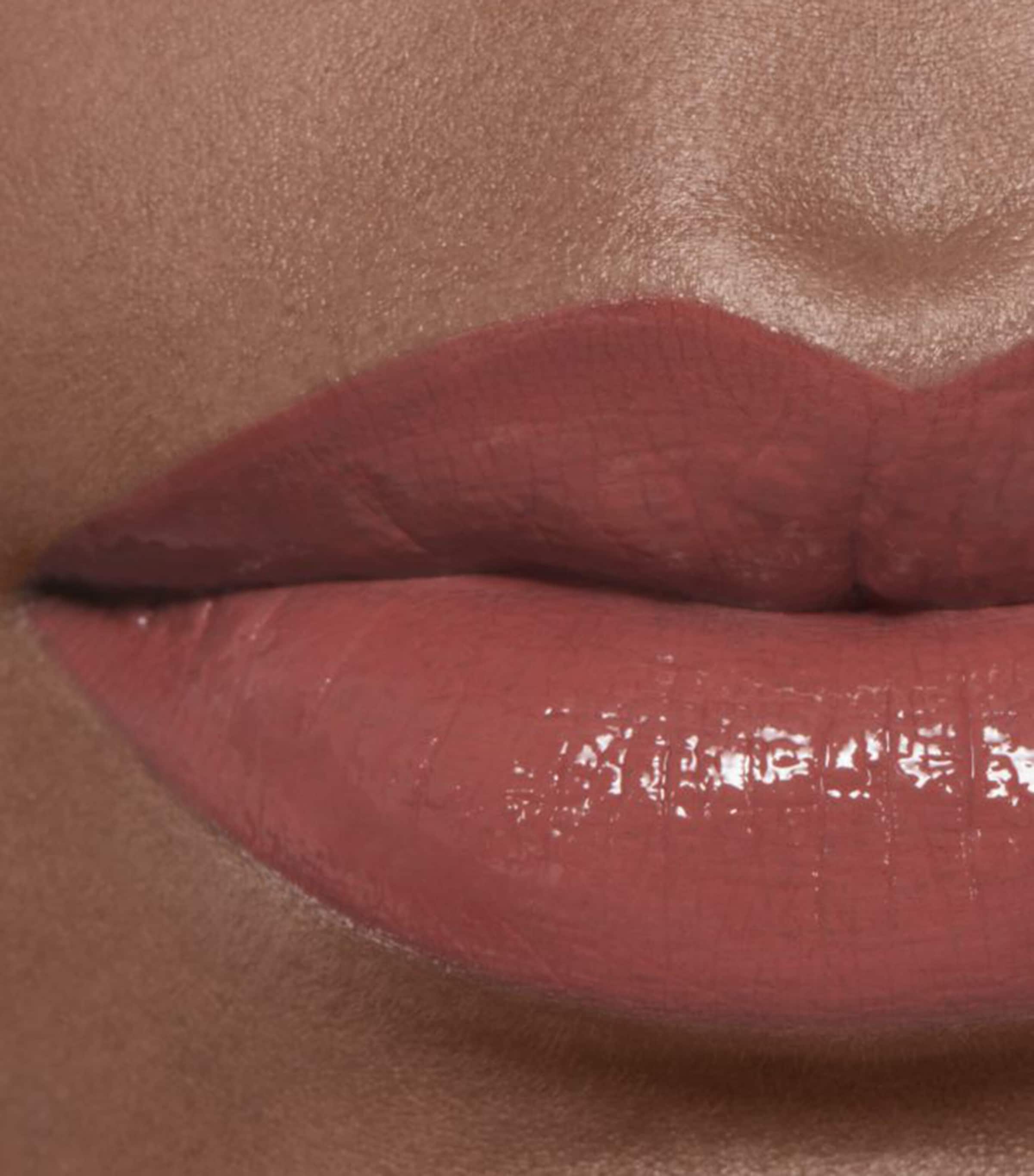 ROUGE ALLURE LAQUE Ultrawear Shine Liquid Lip Colour ULTIMATE 63 Image 4