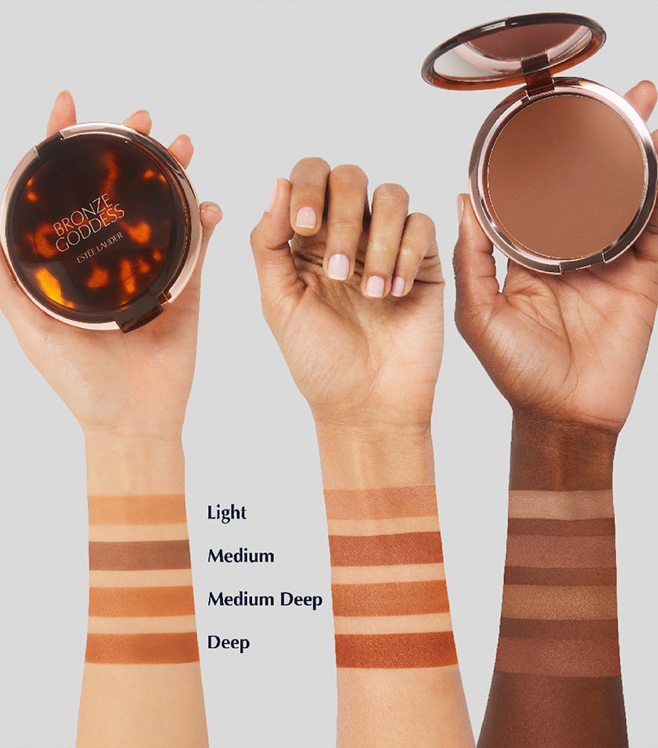 Bronze Goddess Bronzing Powder LIGHT Image 3