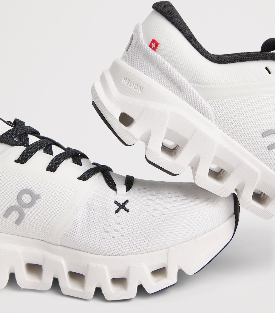 On Womens Cloud X 5 Trainers White/ Black Image 5