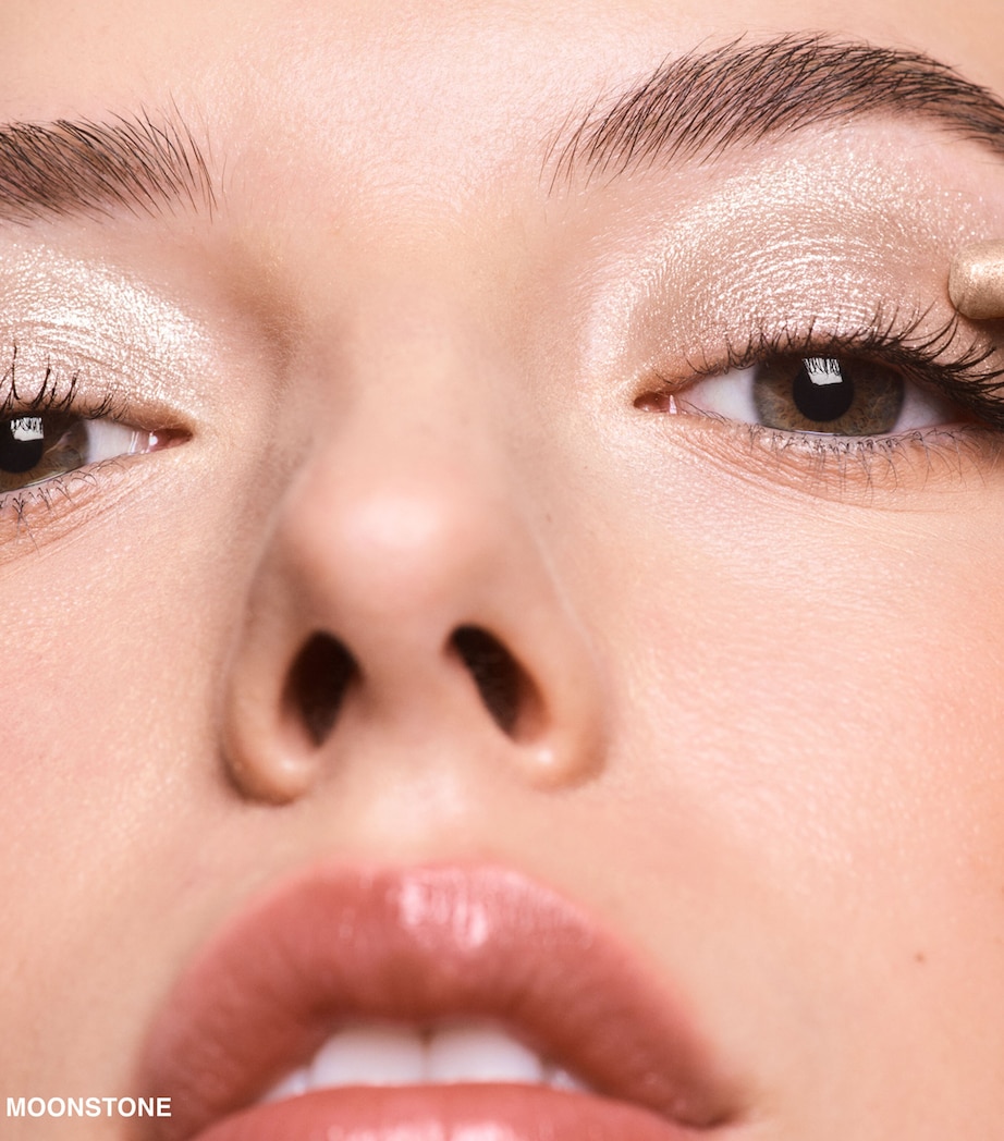 Long-Wear Crème Shadow Stick FOREST Image 6