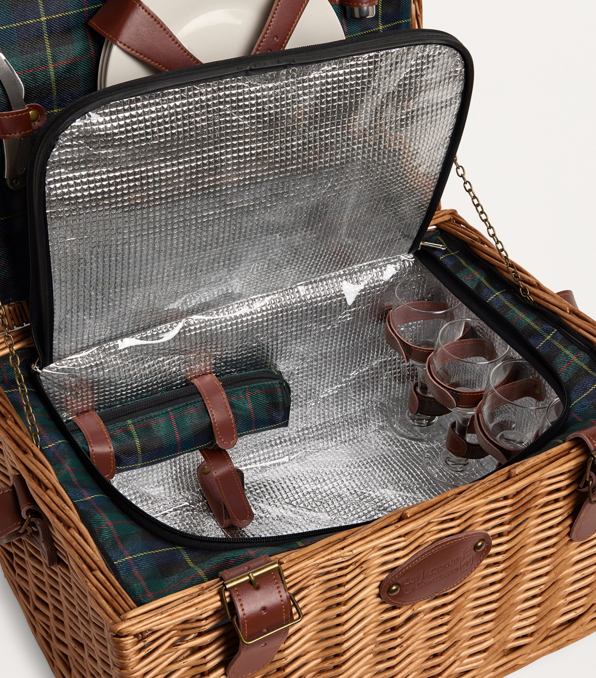 Les Jardins de la Comtesse Trianon Picnic Basket and Dining Set | Harrods UK