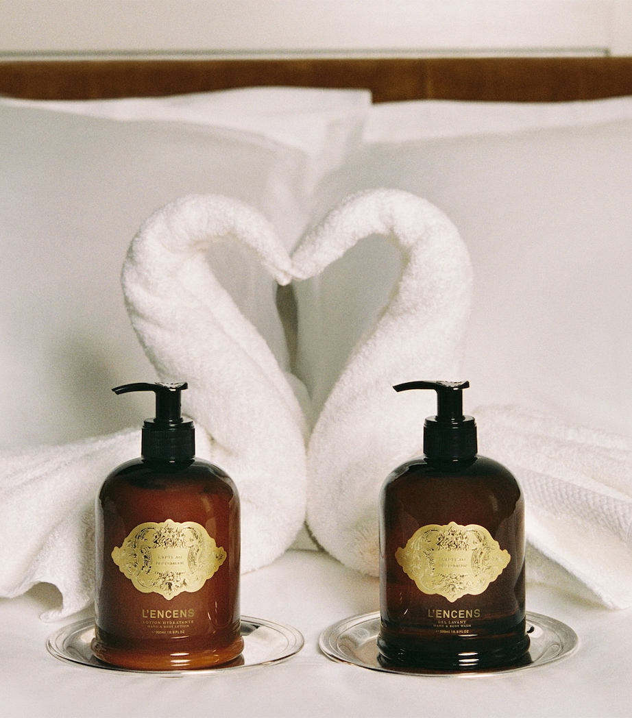 La Rose Hand & Body Lotion (500ml) NO COLOUR Image 2