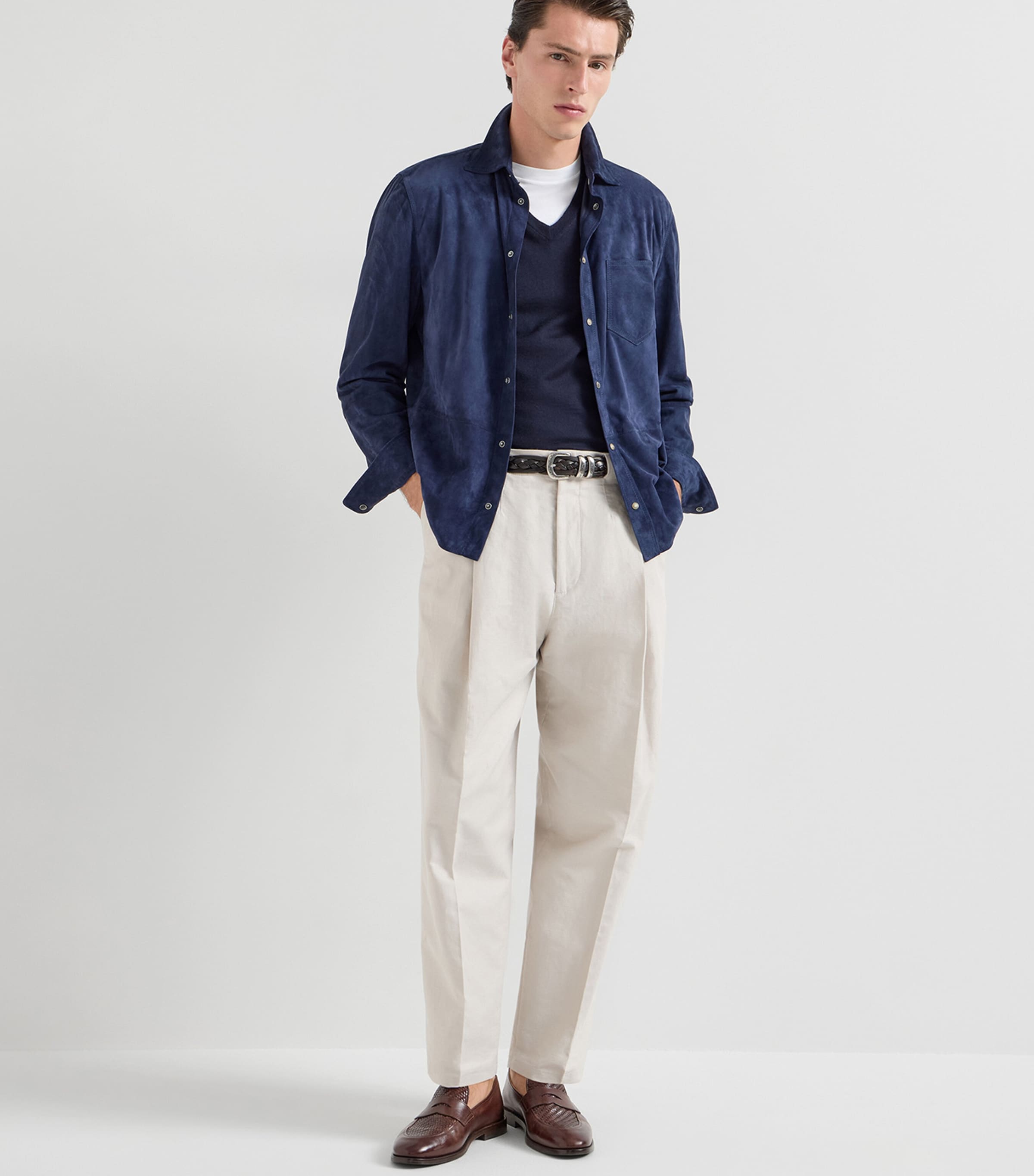 Brunello Cucinelli Mens Cashmere-Silk V-Neck Sweater Image 2