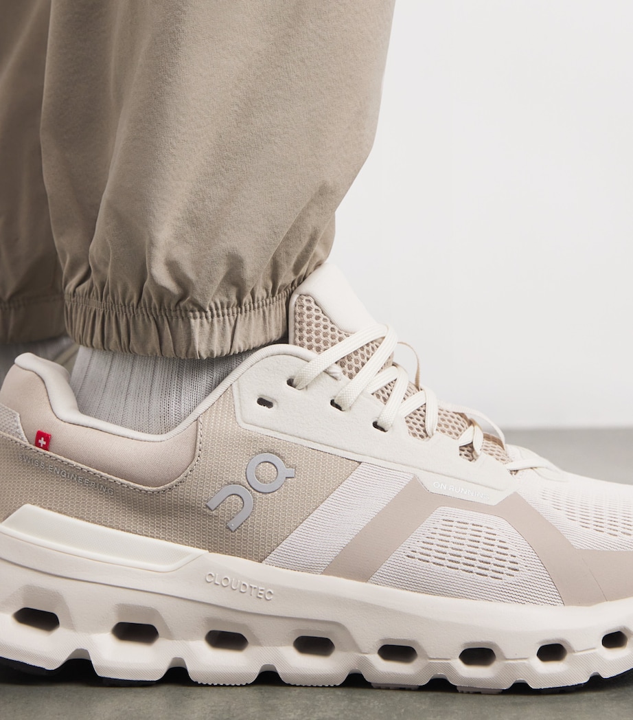 Cloudrunner 2 Trainers PEARL | DESERT Image 2