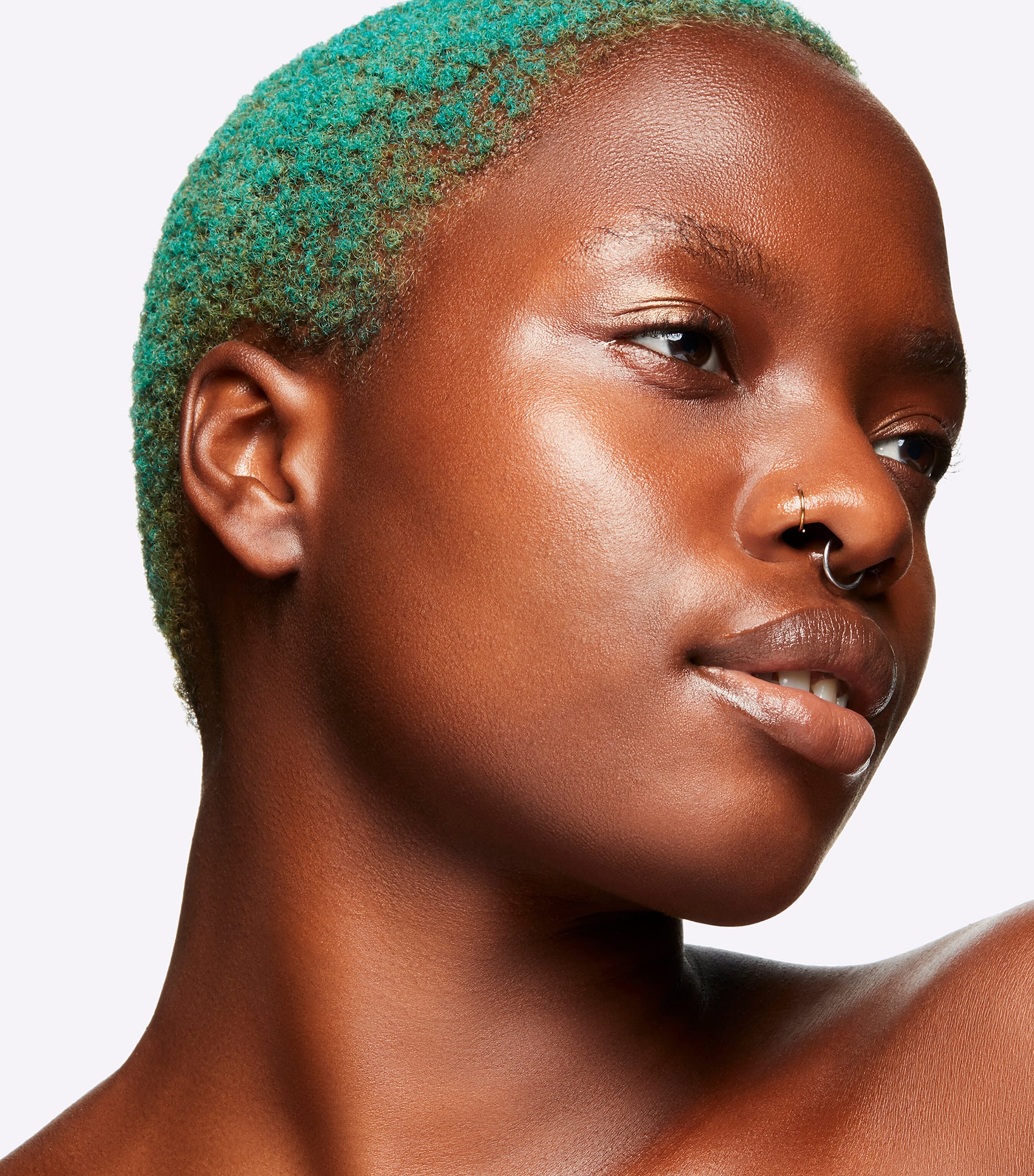 Studio Radiance Moisturizing + Illuminating Silky Primer NO COLOUR Image 6