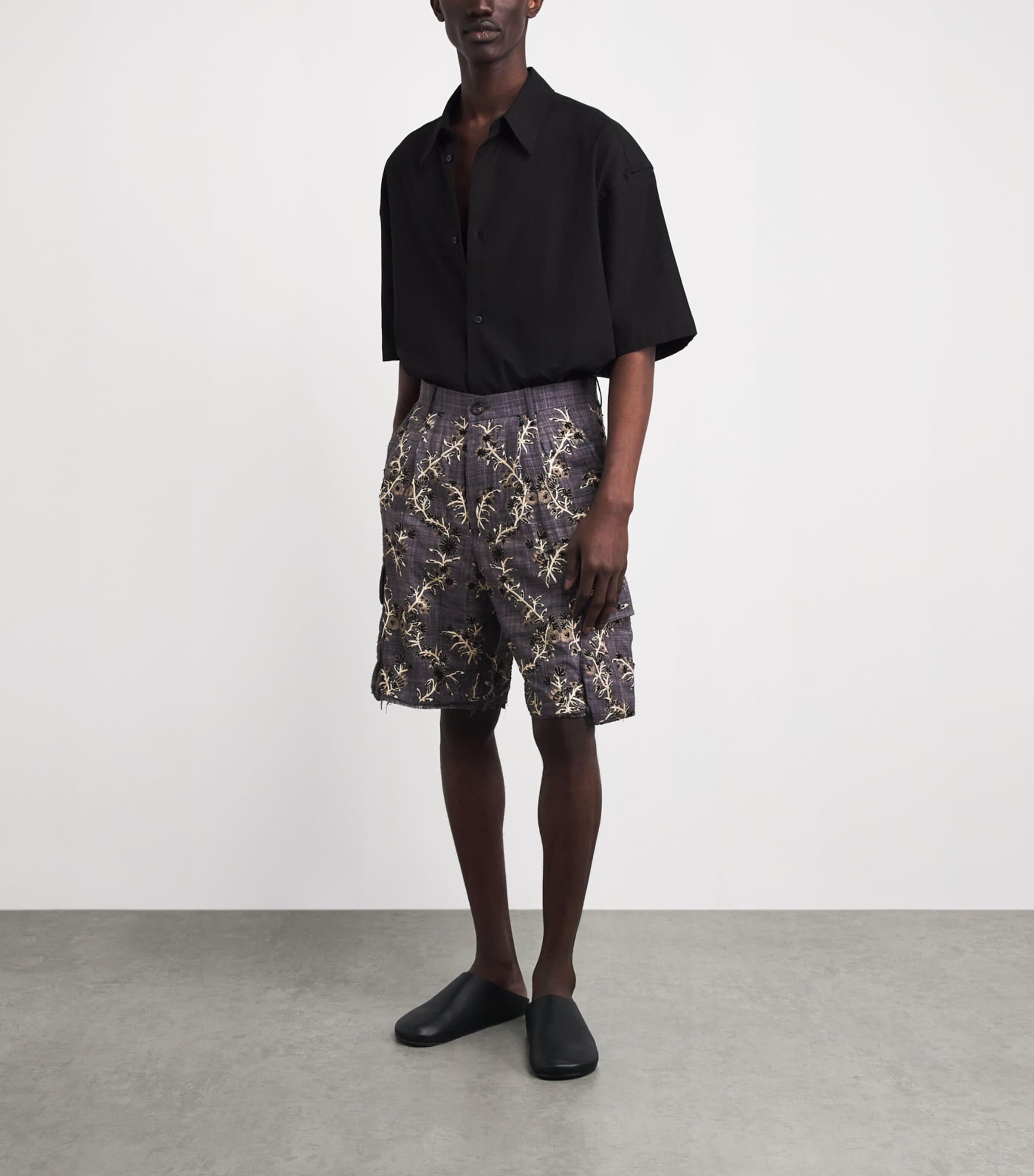 Kartik Research Mens Silk Embroidered Shorts Charcoal/black Image 2